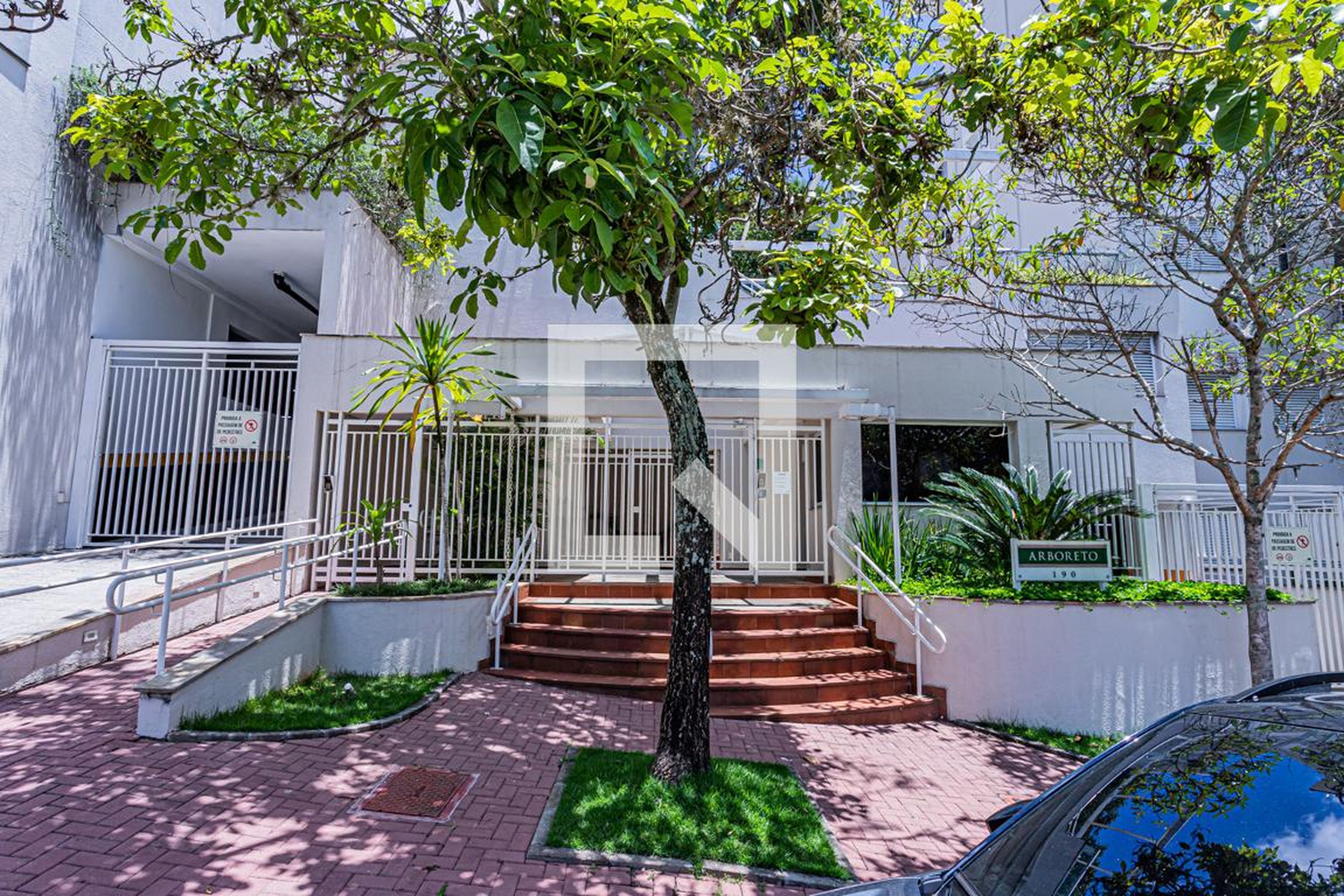 Fachada Condomínio Arboreto Parque Itaguaçu