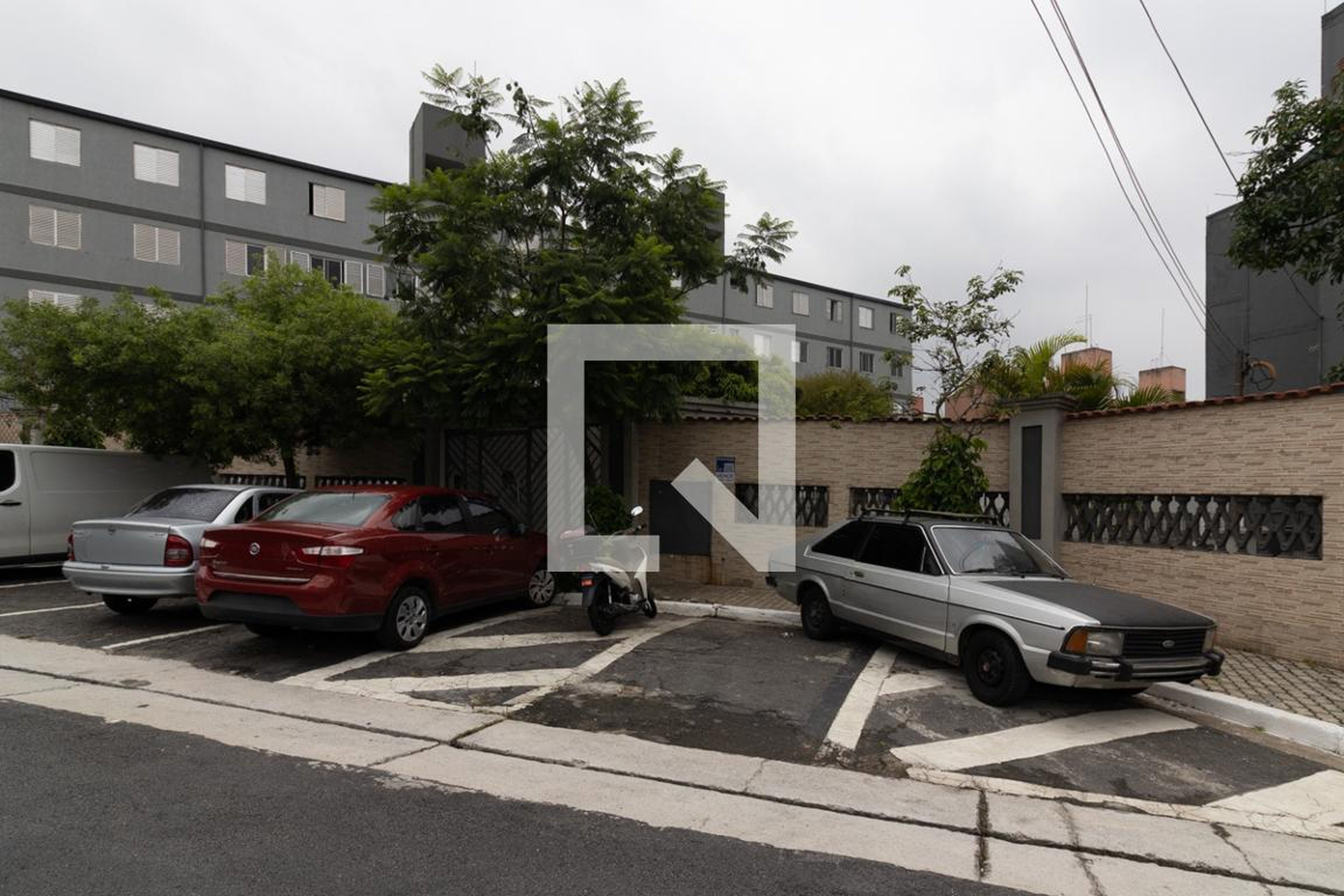 Fachada Condomínio em Rua Padre Estevão de Oliveira, 107