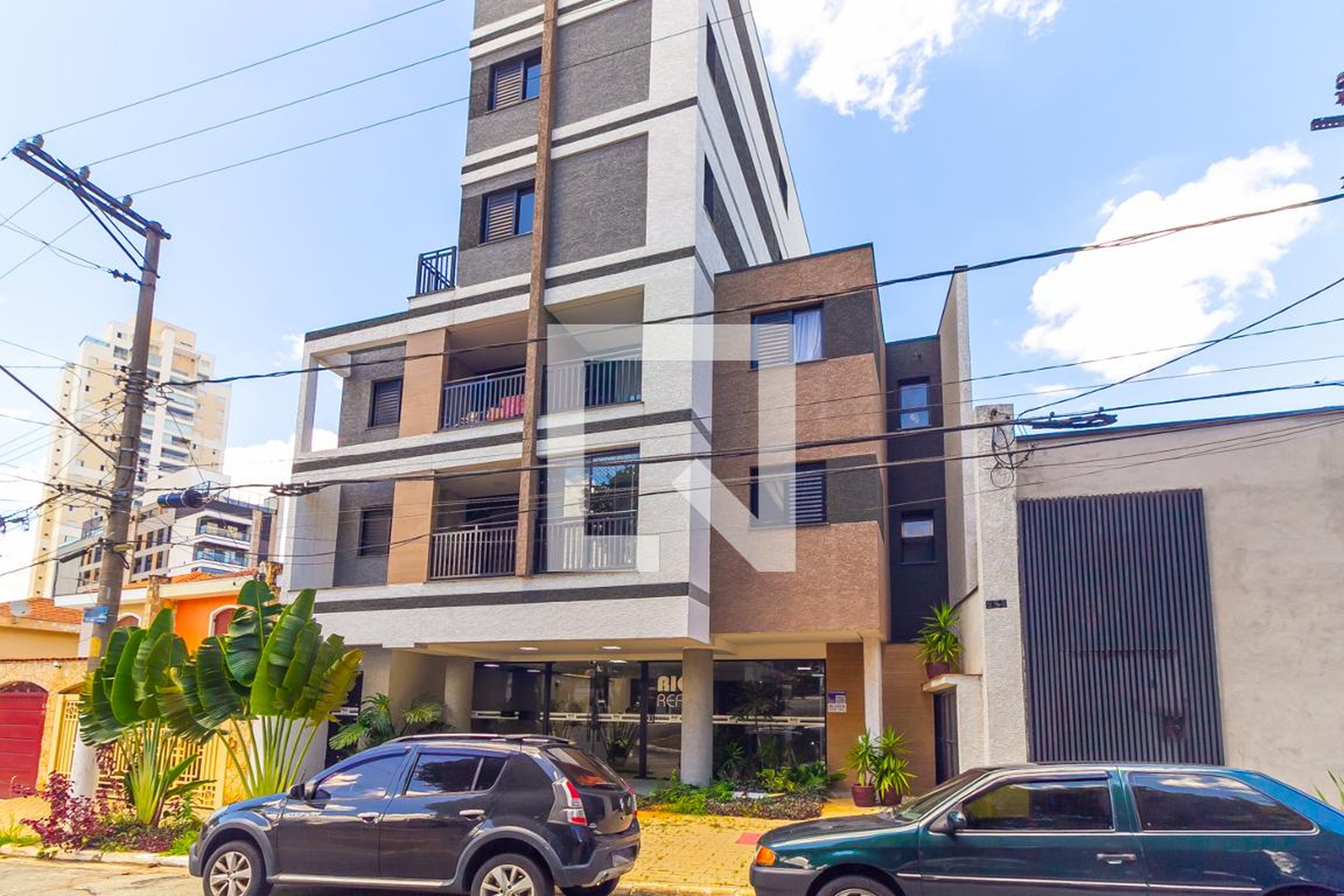 Fachada Condomínio em Rua Rio Real, 254