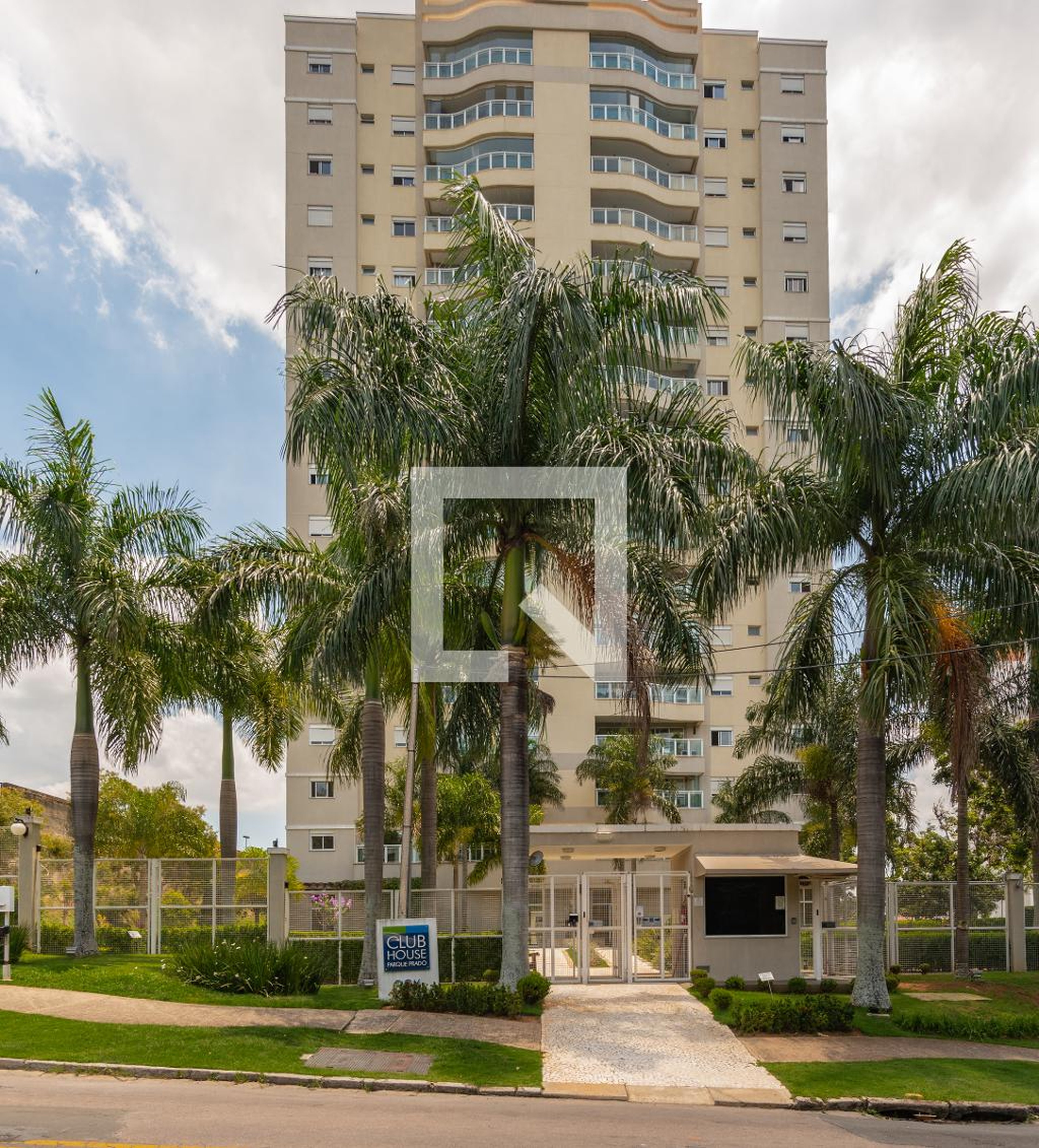 Fachada do Prédio Condomínio Club House