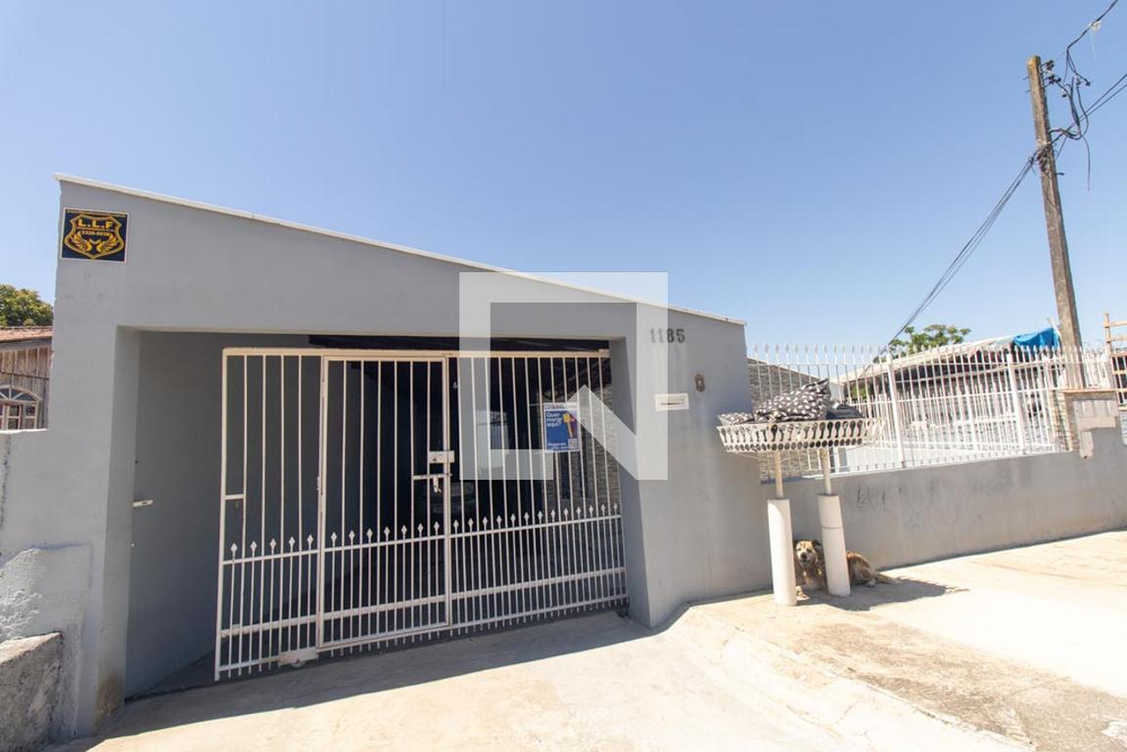 Fachada Condomínio em Rua Irati, 1185