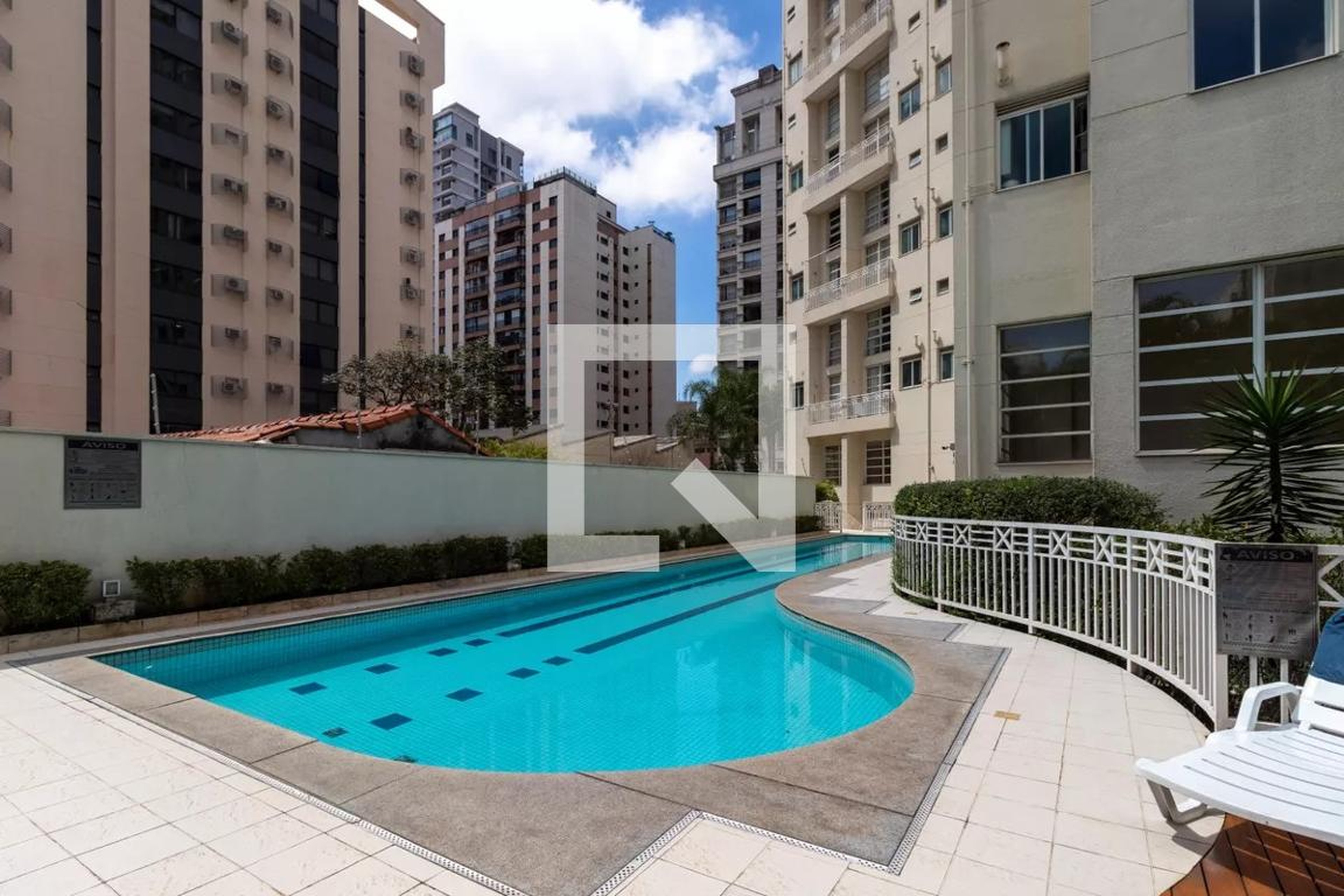 Piscina - Edifício Duplex Oggi
