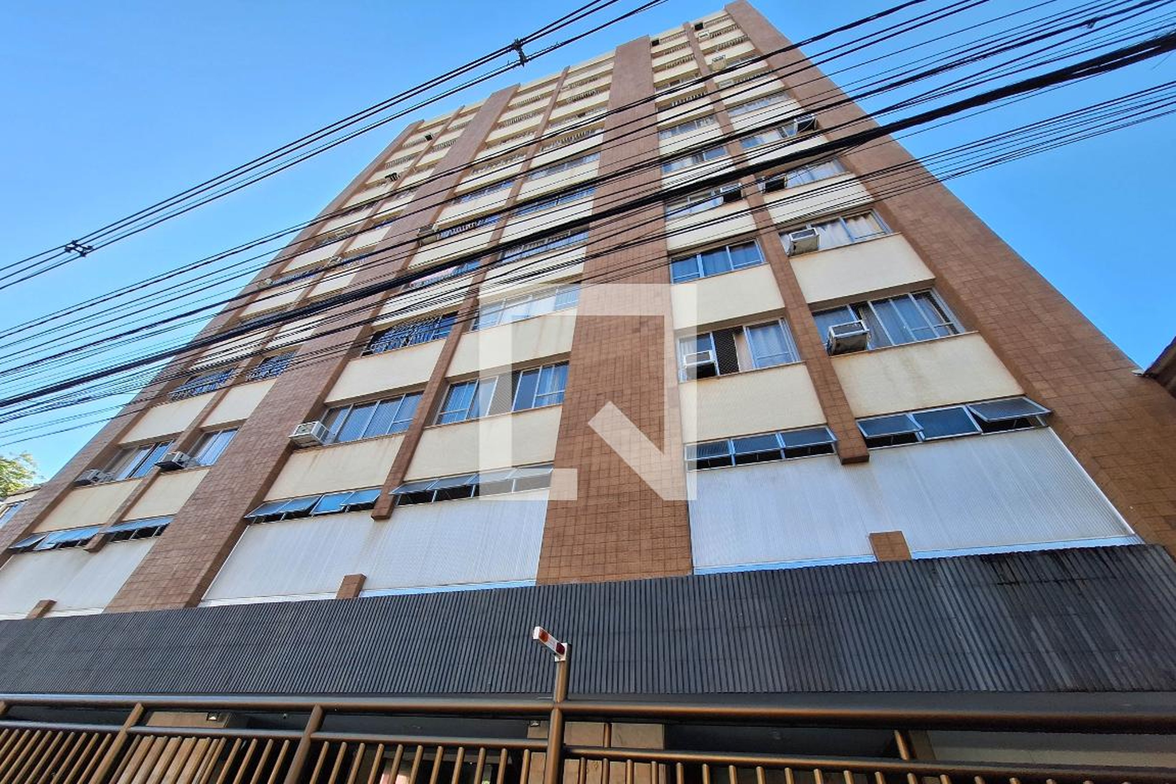 Fachada Condomínio Ary Parreiras