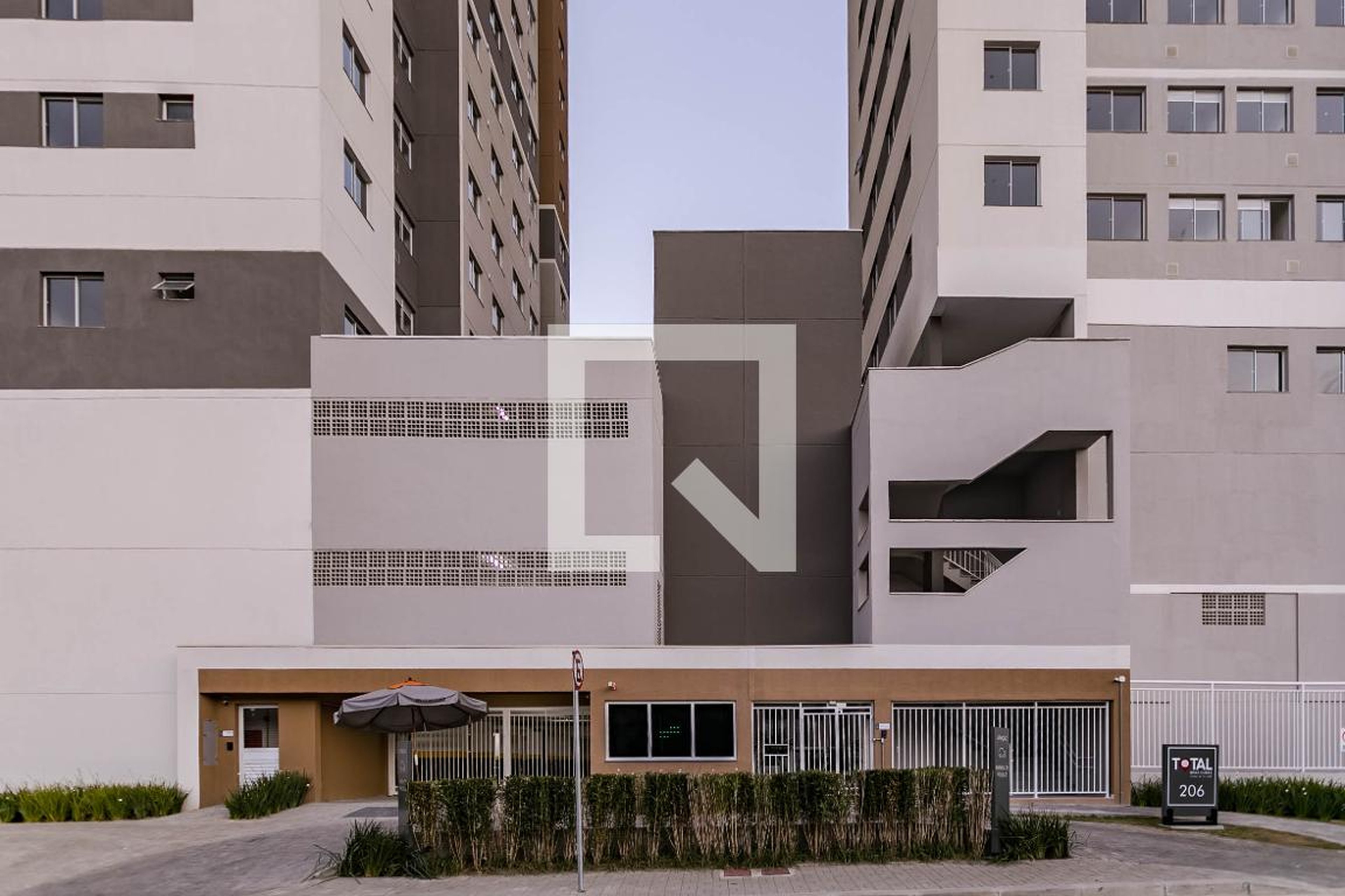 Fachada Condomínio Total Braz Cubas