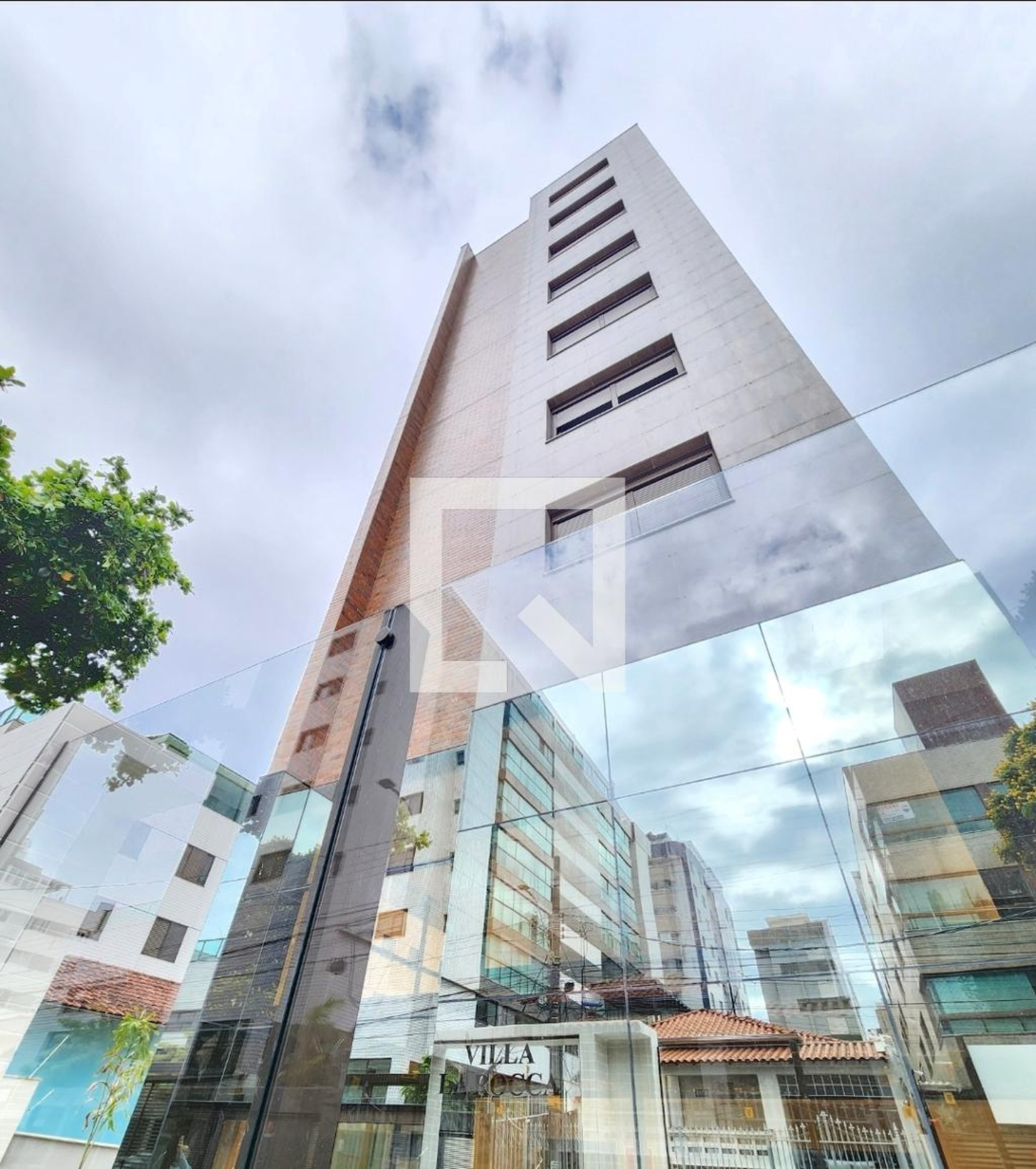 Fachada Condomínio em Rua Rubi, 587