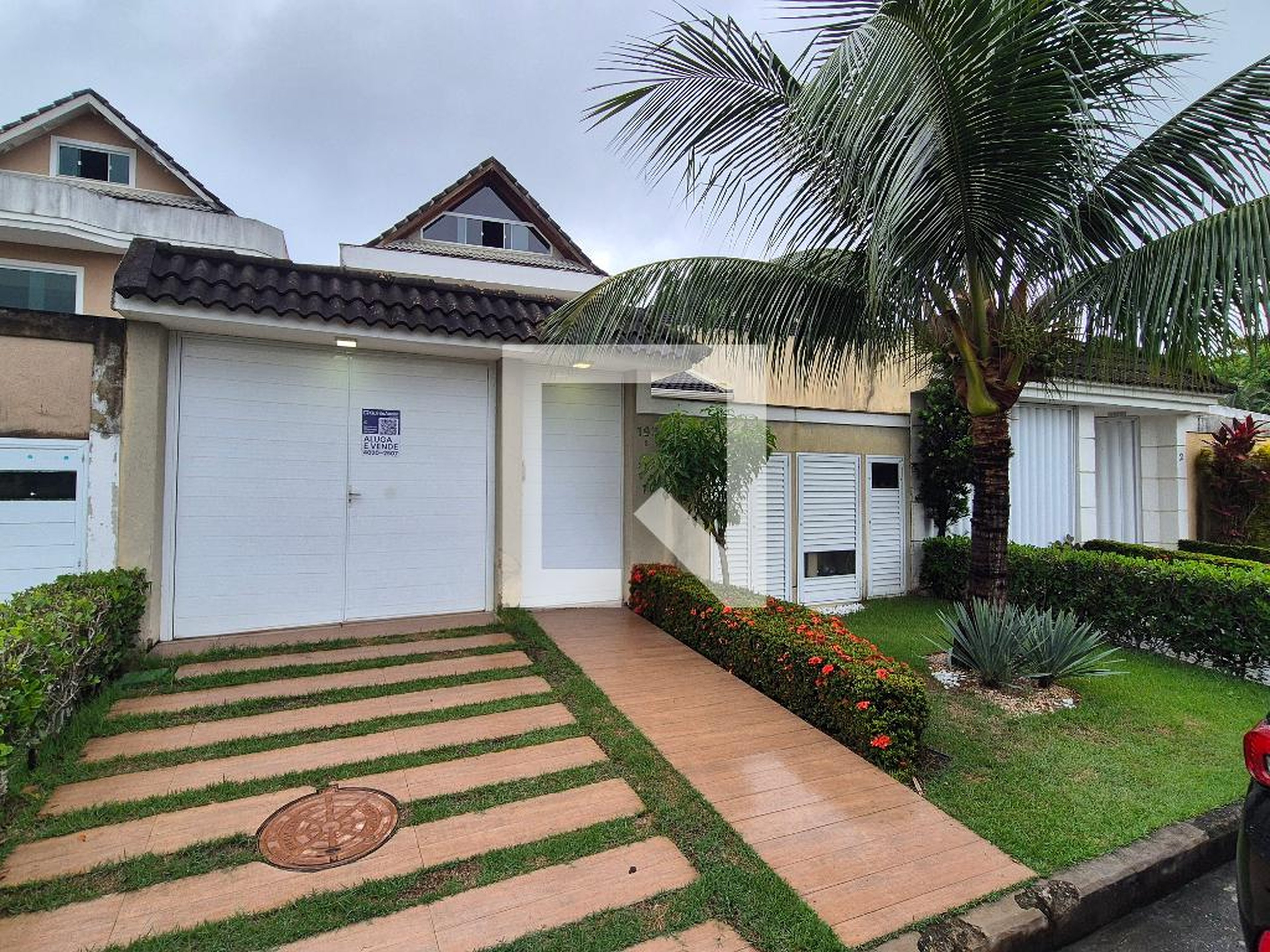 Fachada Condomínio em Rua Agapito Landeira, 193