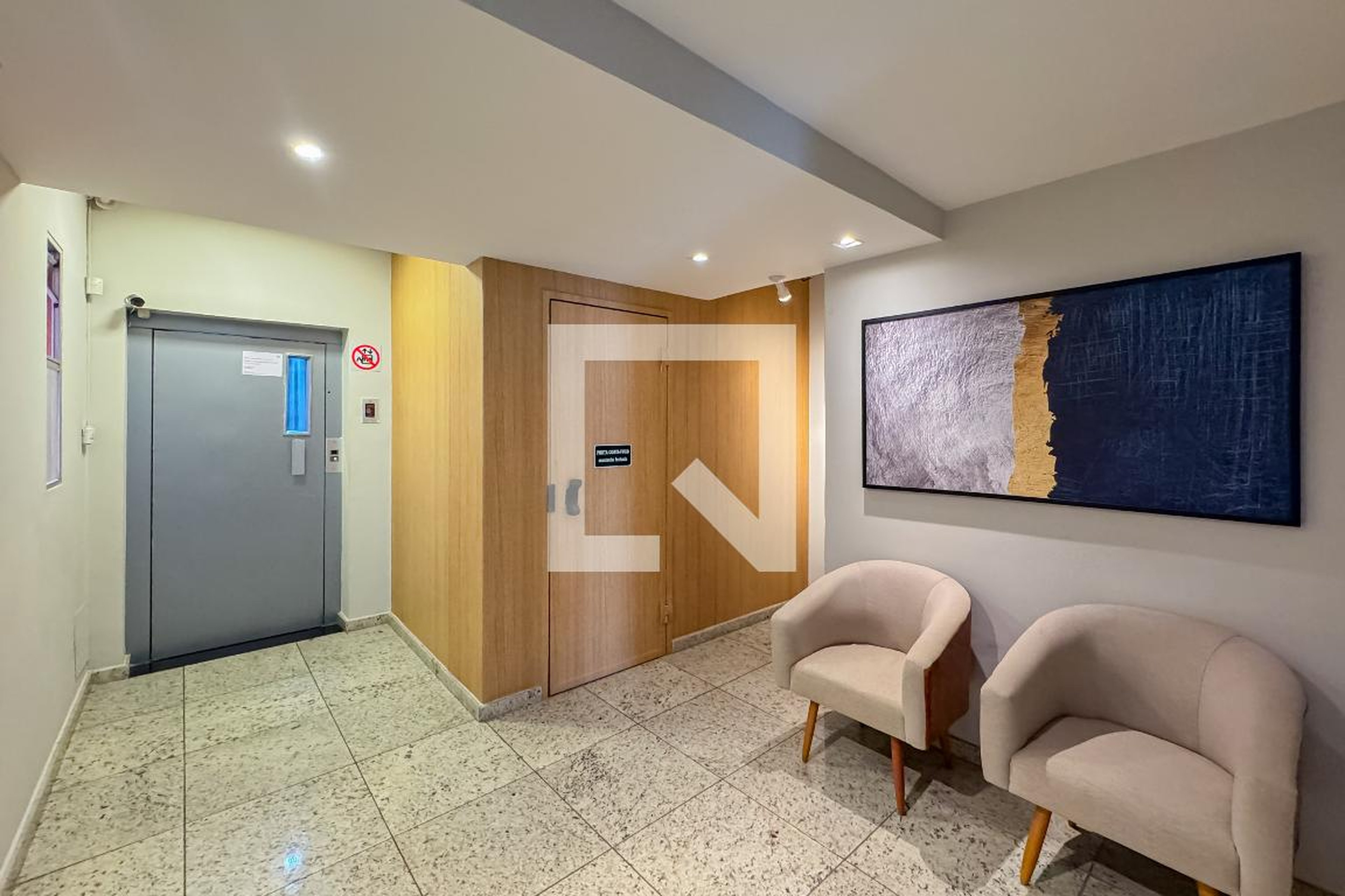 Hall social Condomínio em Rua Afonso XIII, 870