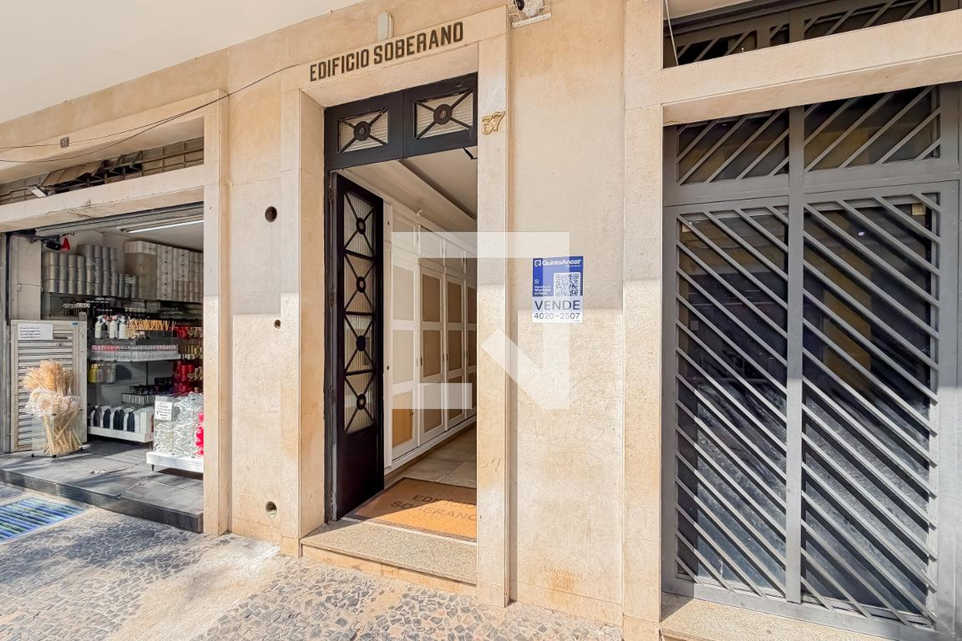 Fachada Condomínio em Rua Silveira Martins, 37