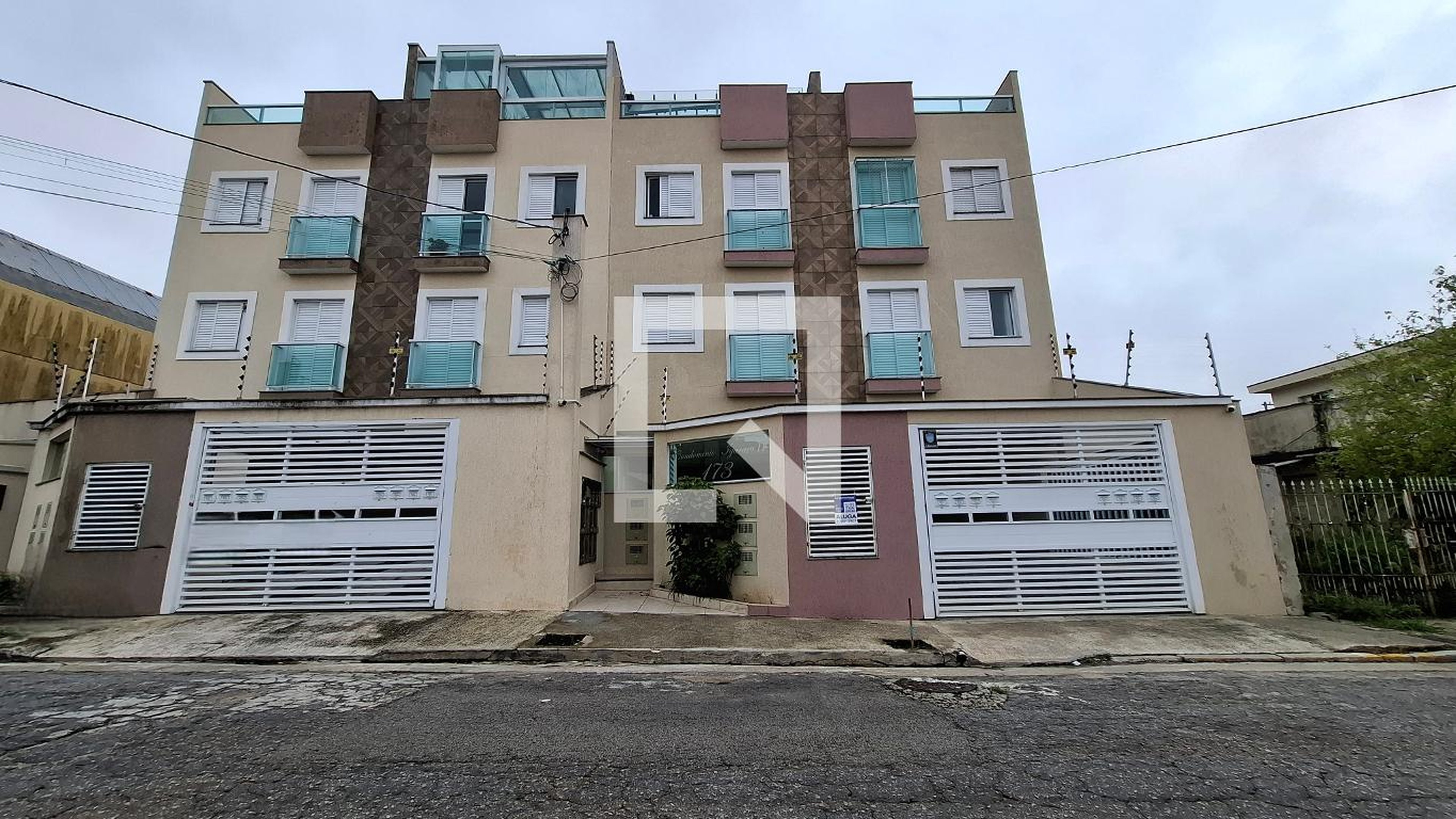 Fachada Condomínio em Rua Igaraçu, 173
