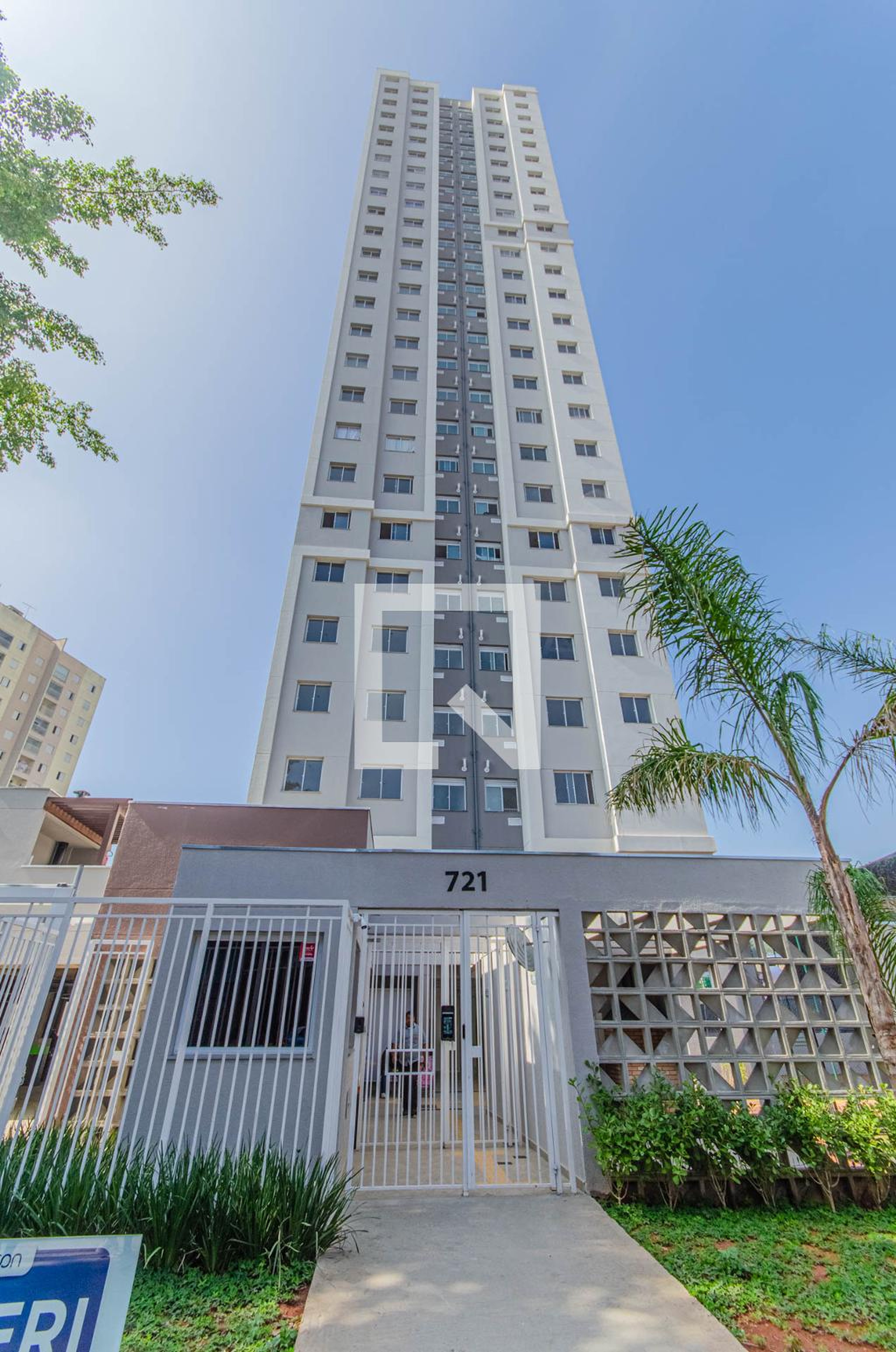 Fachada do Prédio Condomínio Aneri Cambuci