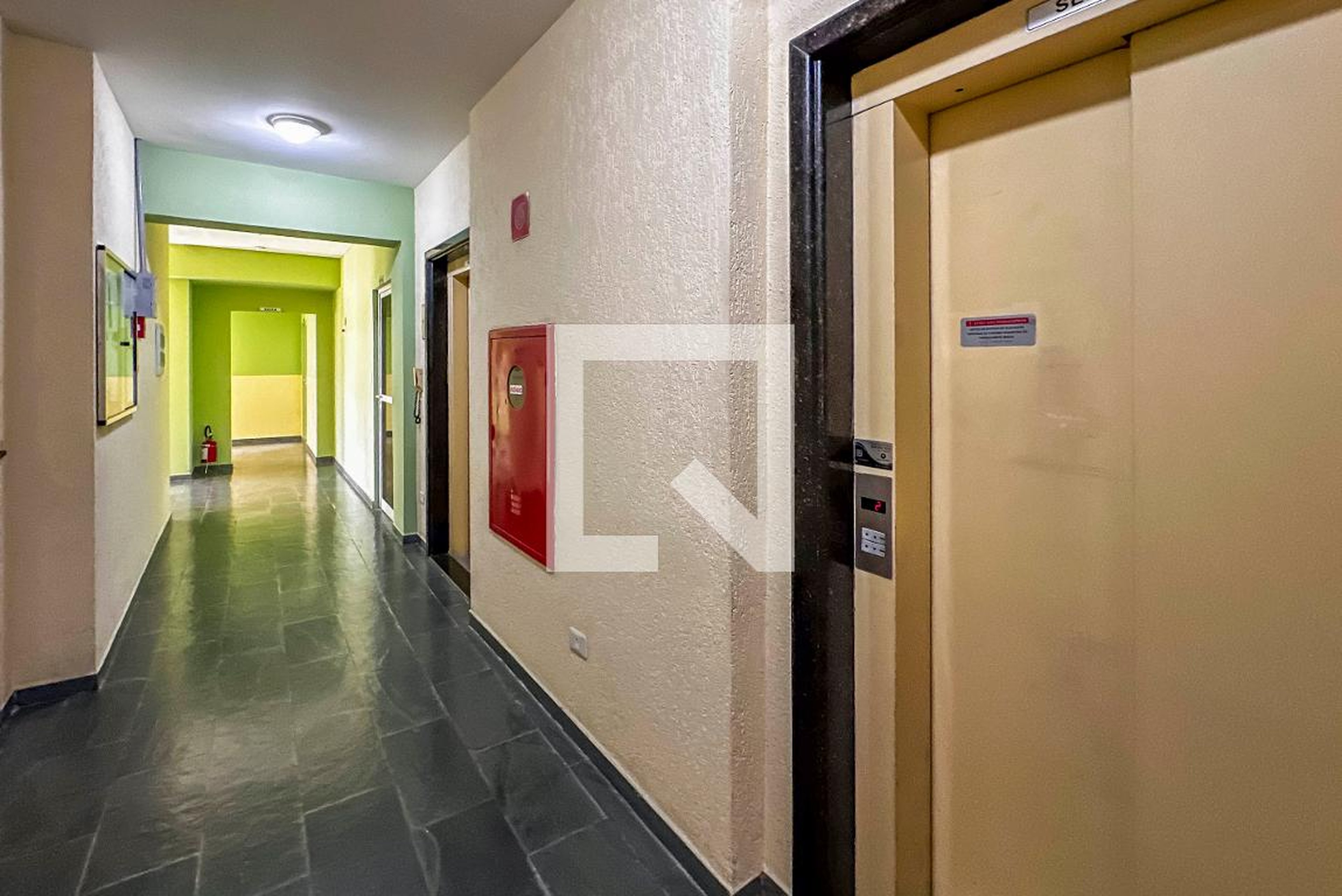 Hall de entrada - Edifício San-Tak