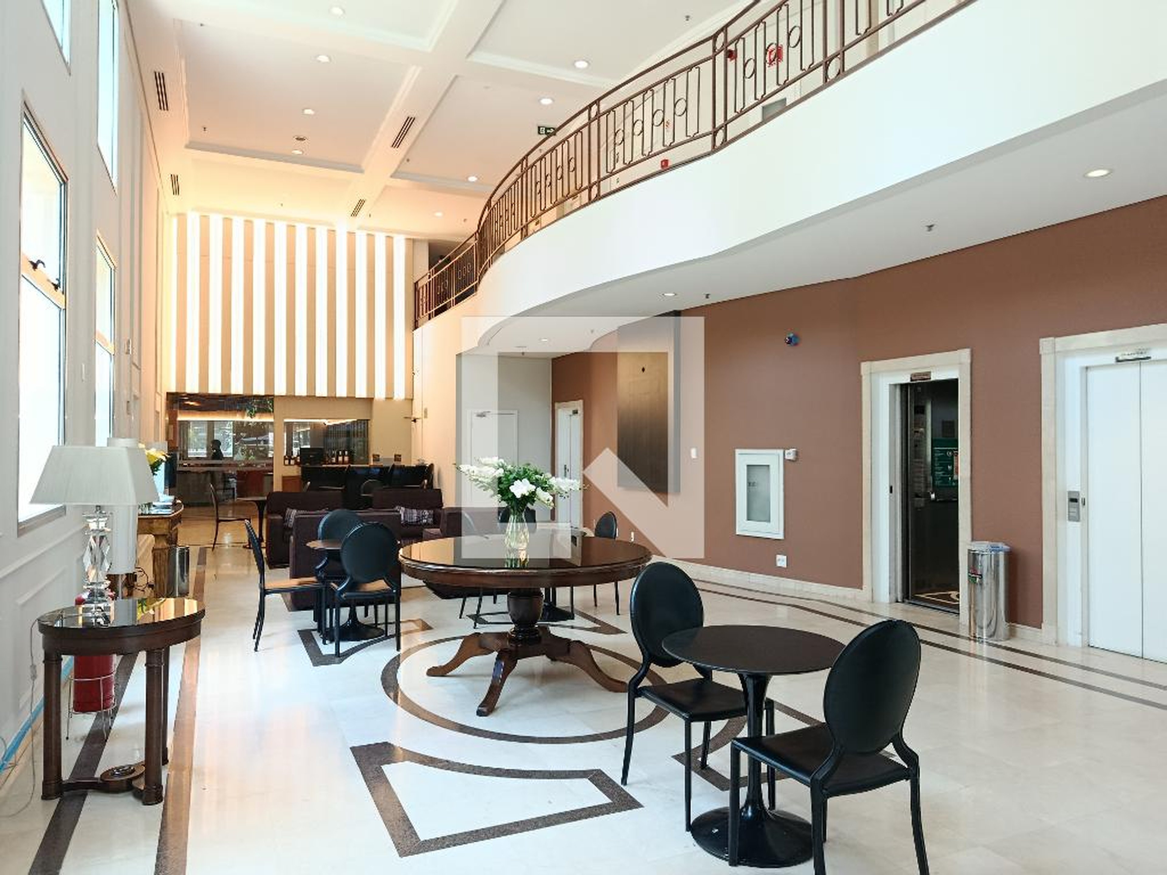 Hall de entrada - Quality Suites Oscar Freire