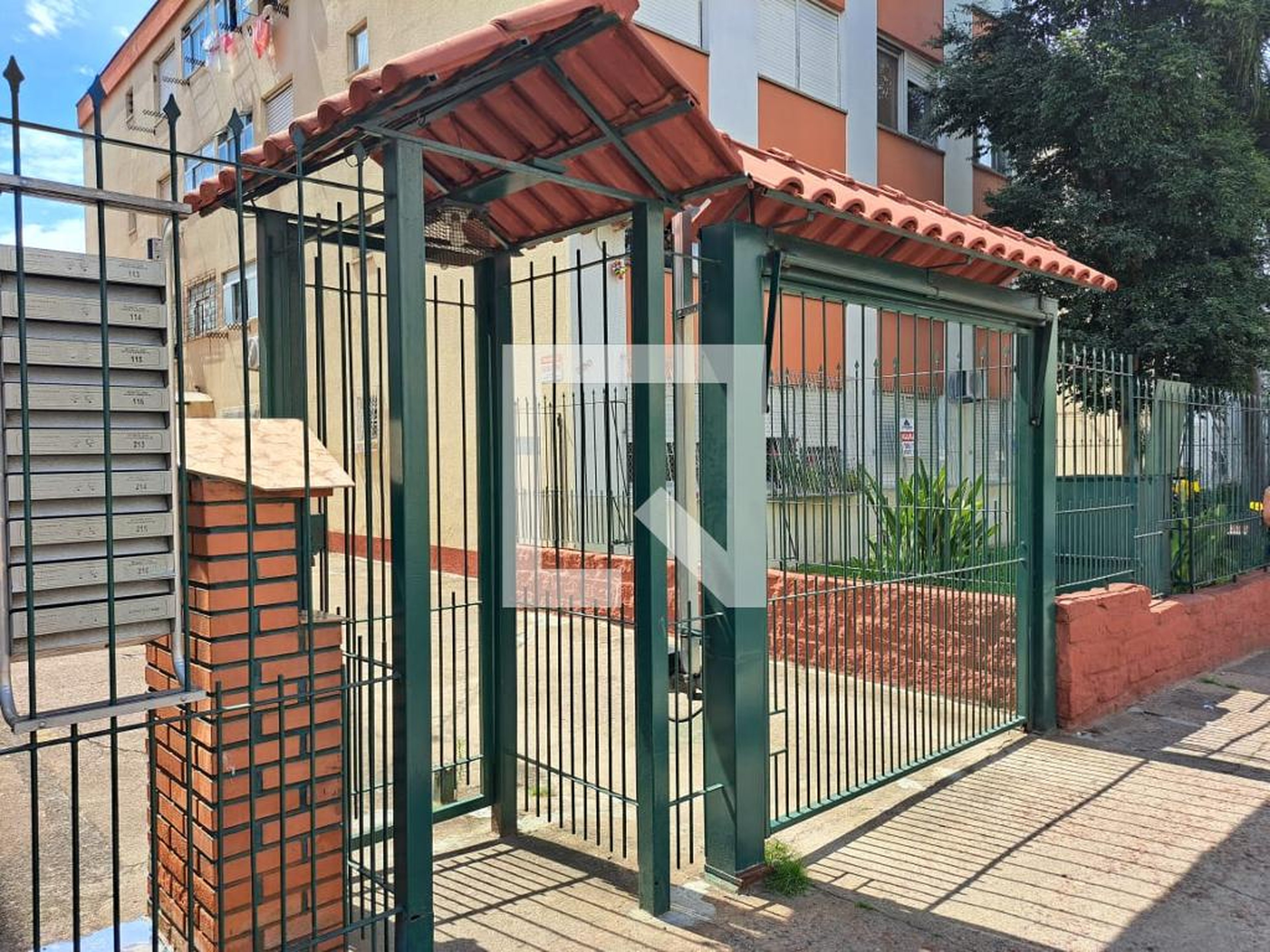 Fachada Condomínio em Rua Doutor Vargas Neto, 280