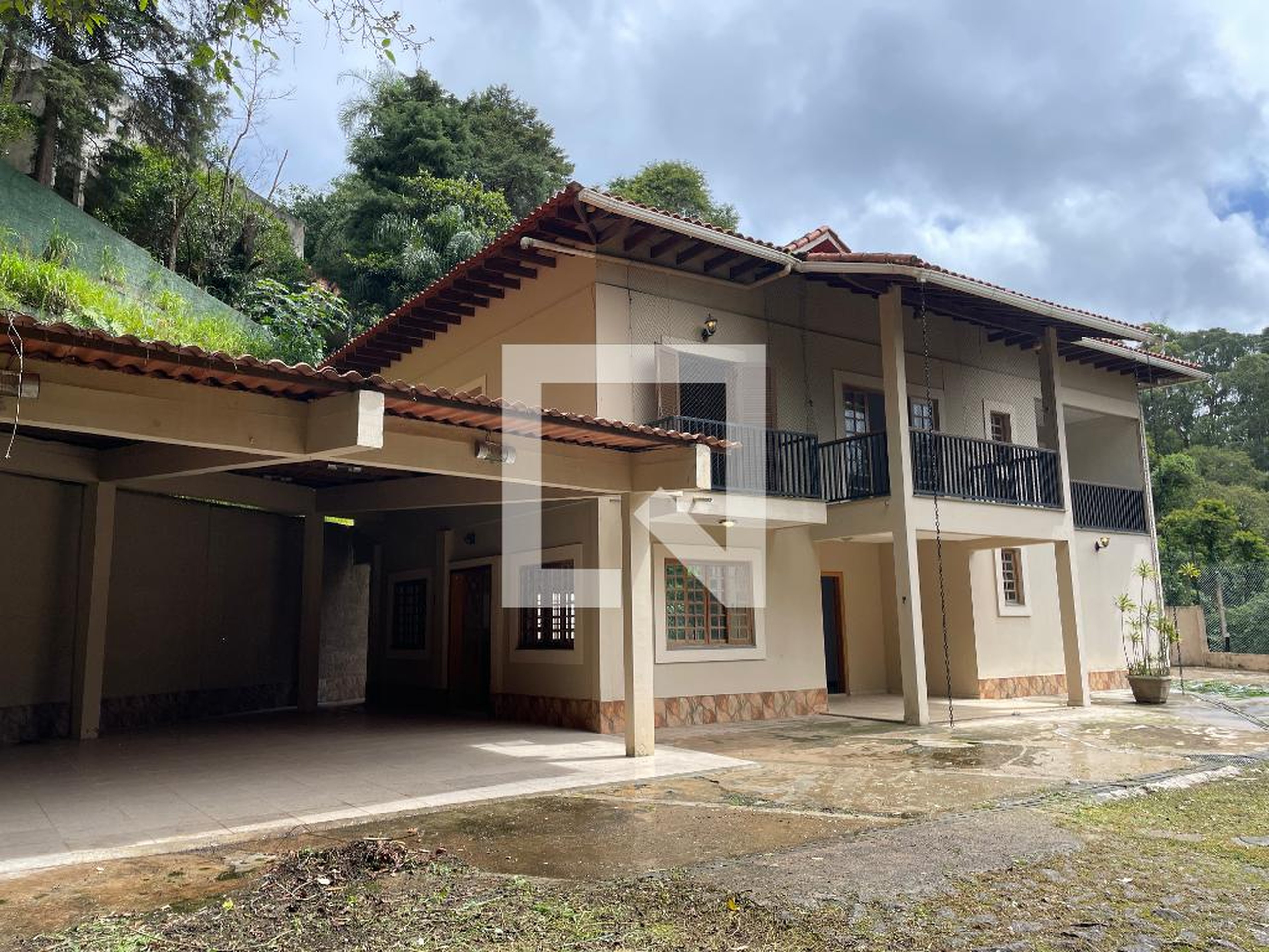 Fachada Condomínio em Rua José Guardino, 305