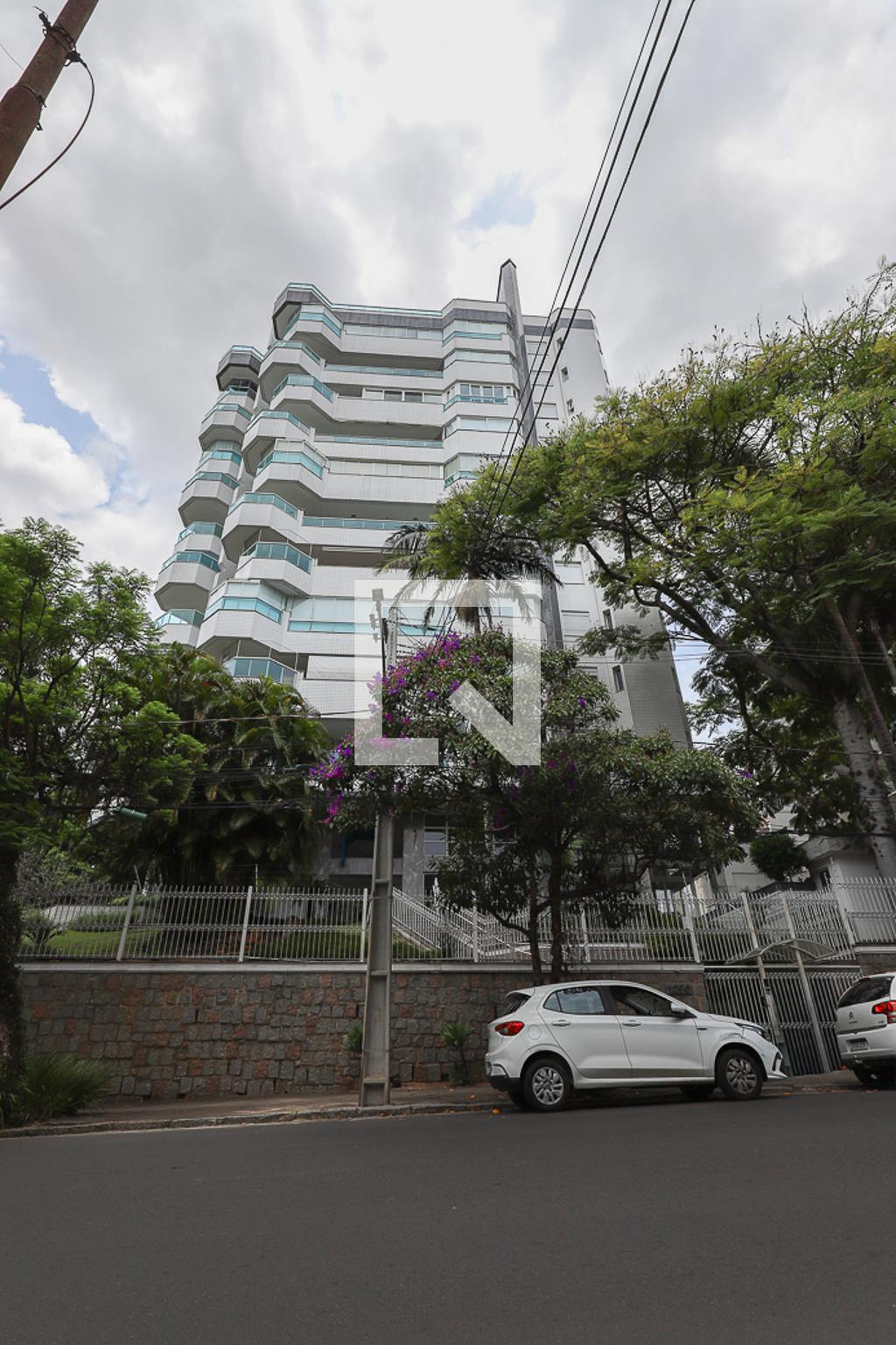 Fachada Condomínio em Rua Quintino Bocaiúva, 1290