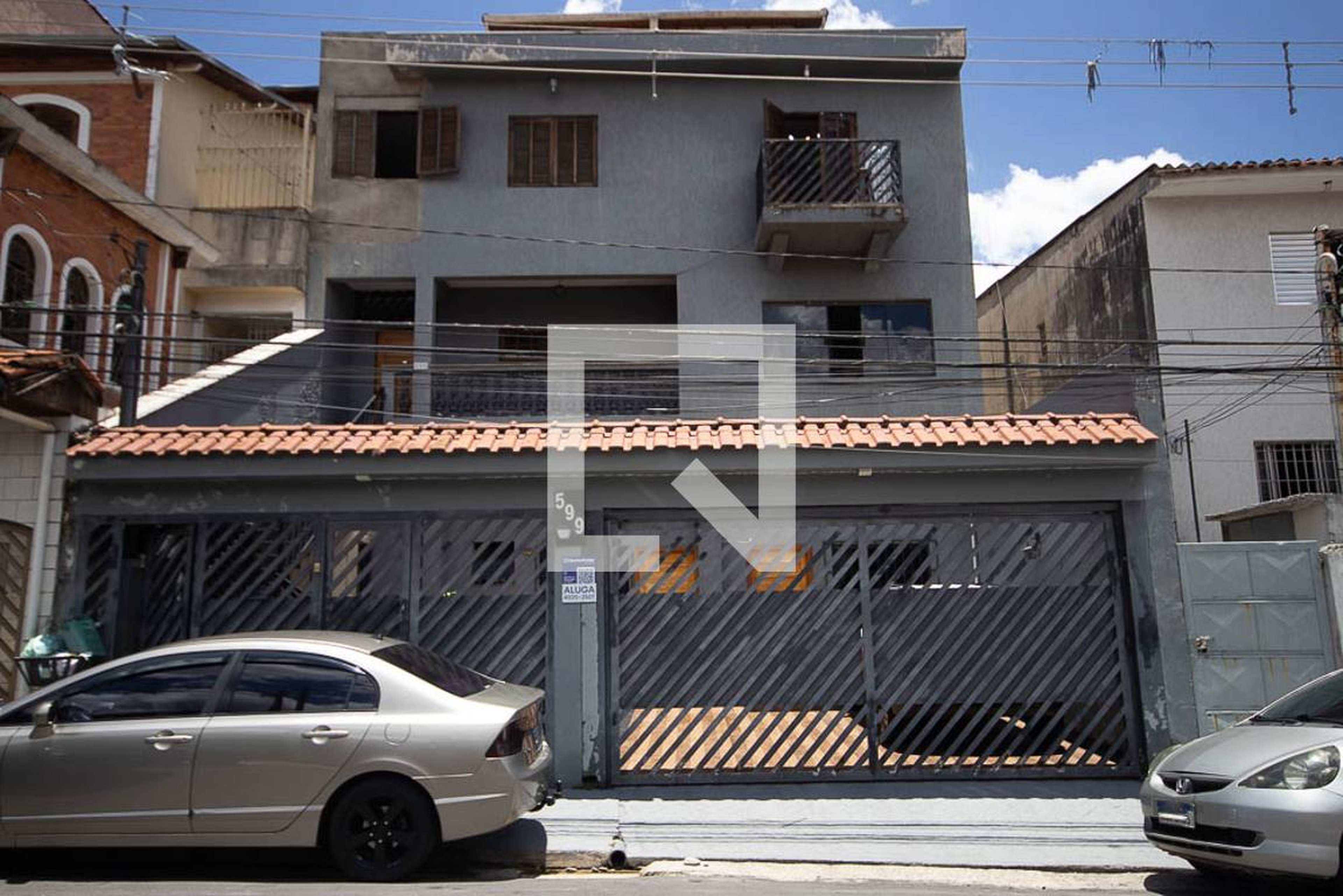 Fachada Condomínio em Rua Irmãos Pila, 599