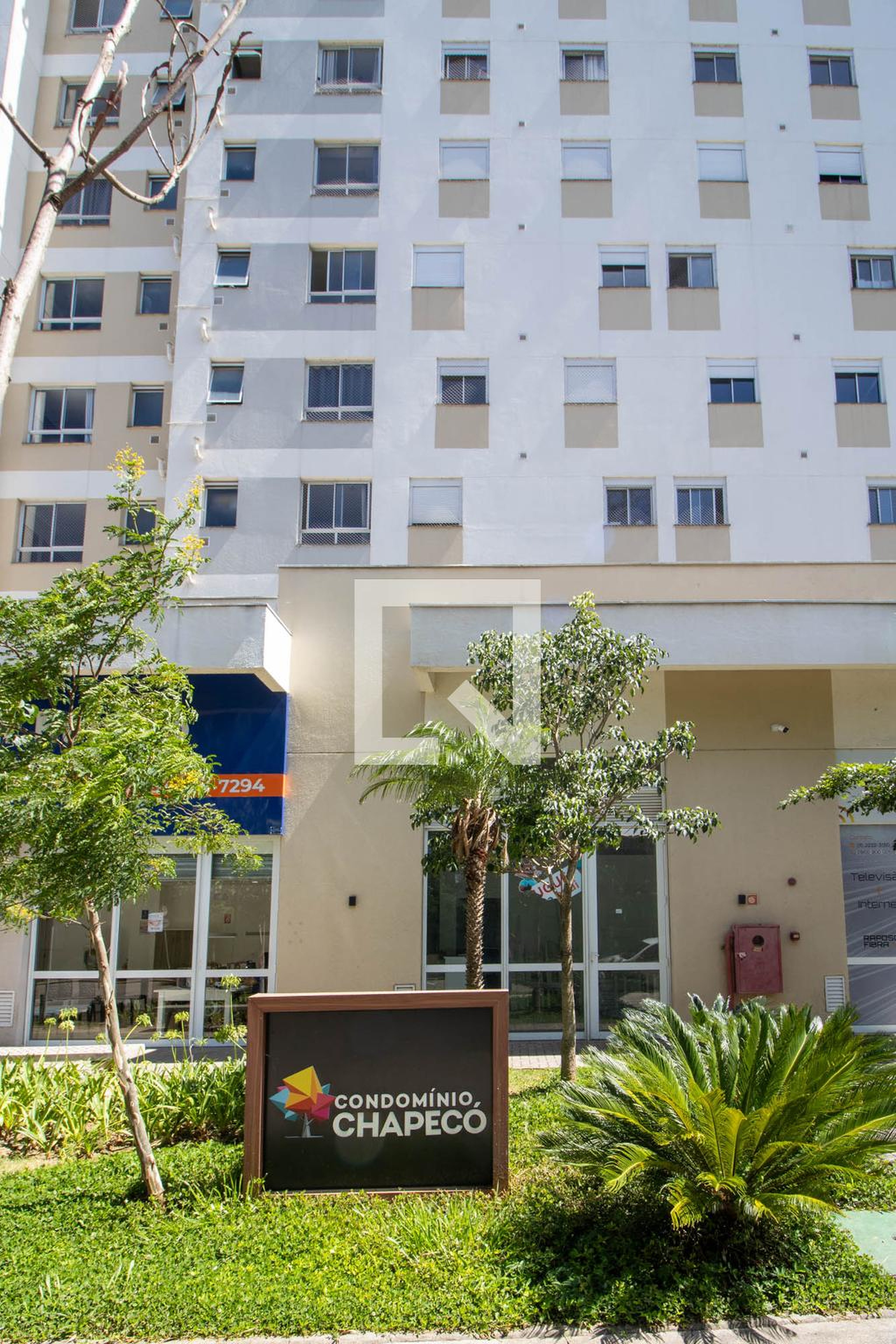 Fachada do Prédio Condomínio em Rua Manolo Florentino, 957