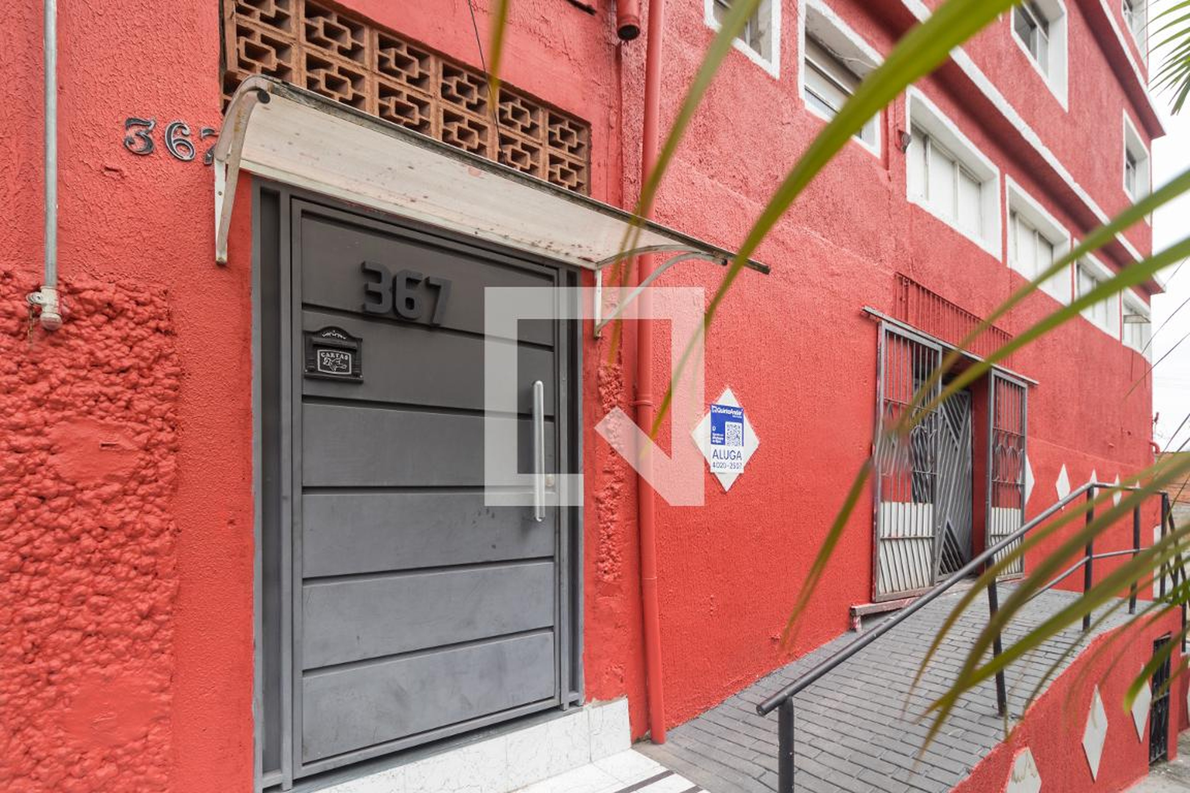 Fachada Condomínio em Avenida Sargento Iracitan Coimbra, 367