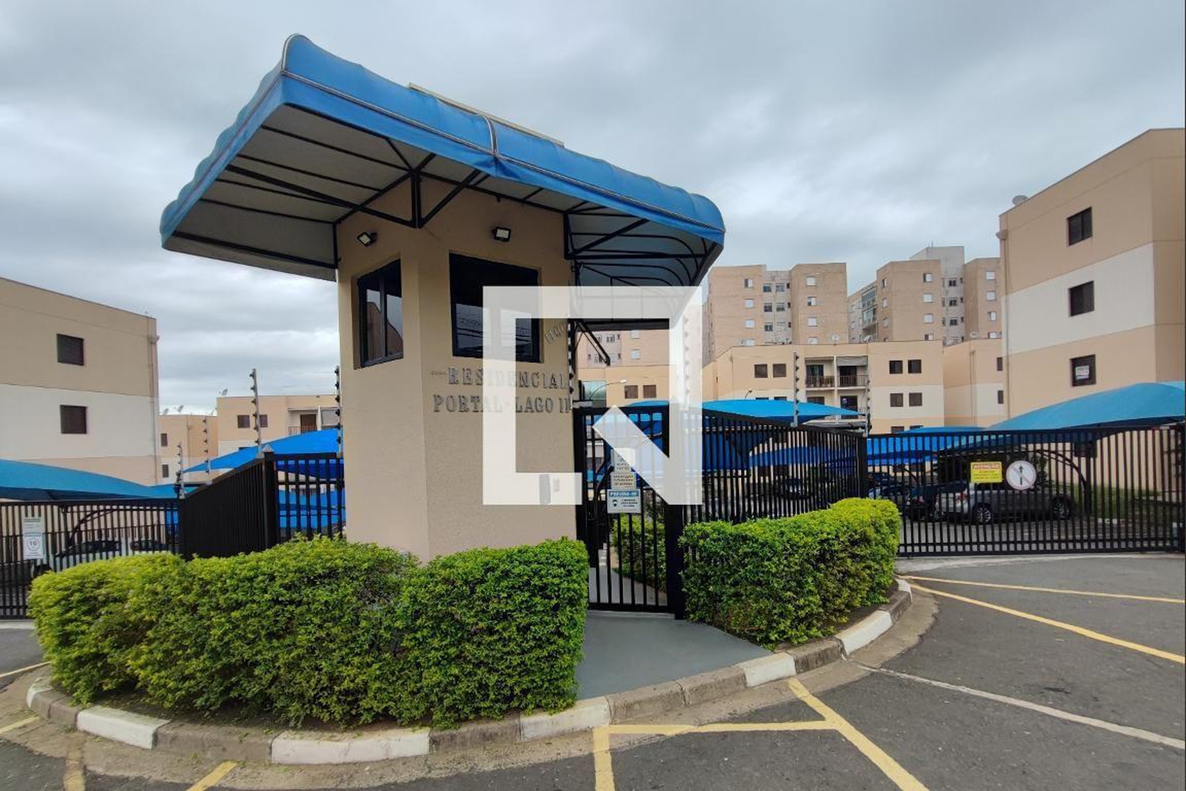 Fachada do Condomínio Condomínio Portal do Lago II - Campinas