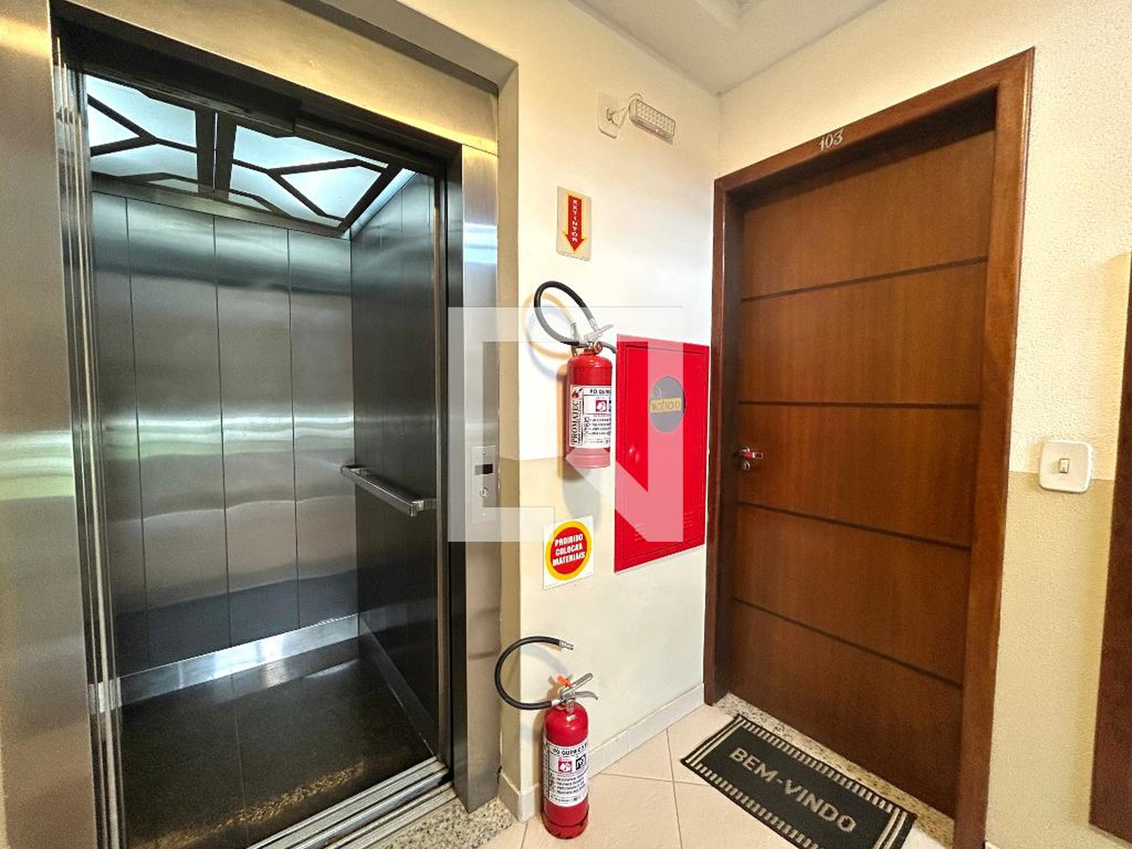 Elevador - Edifício Vitória