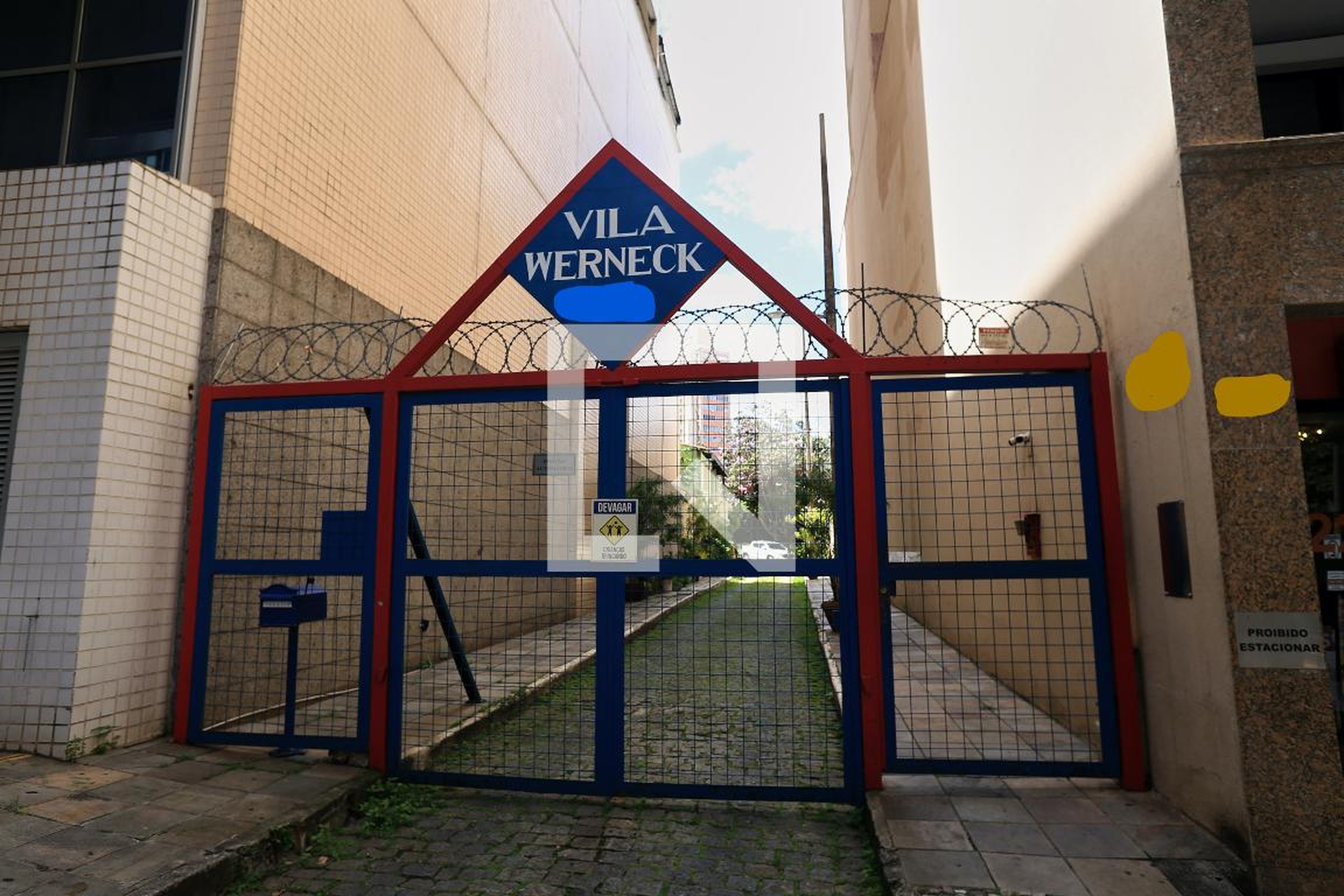 Fachada Condomínio em Rua dos Guajajaras, 619