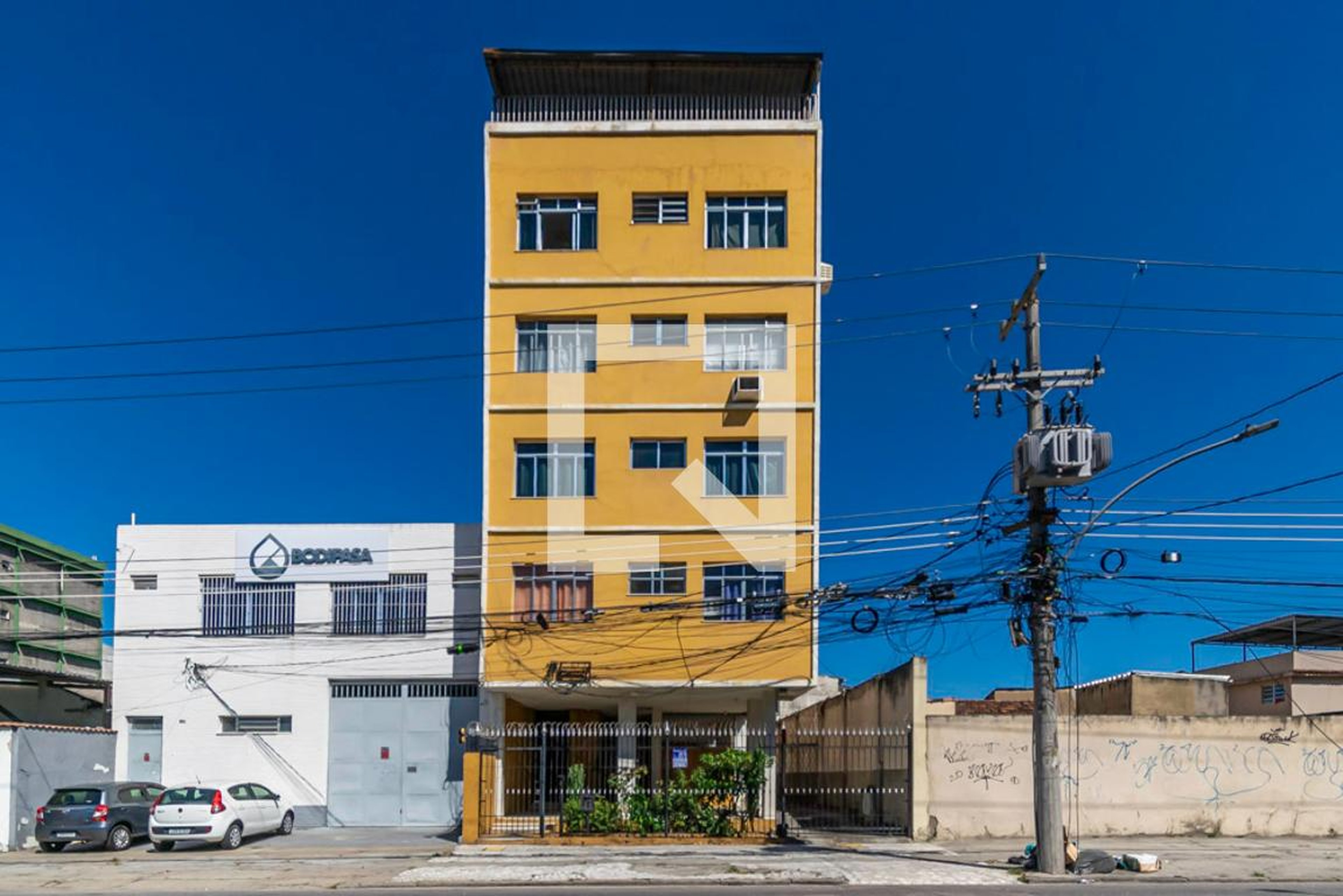 Fachada do Prédio Condomínio em Rua Conde de Agrolongo, 731