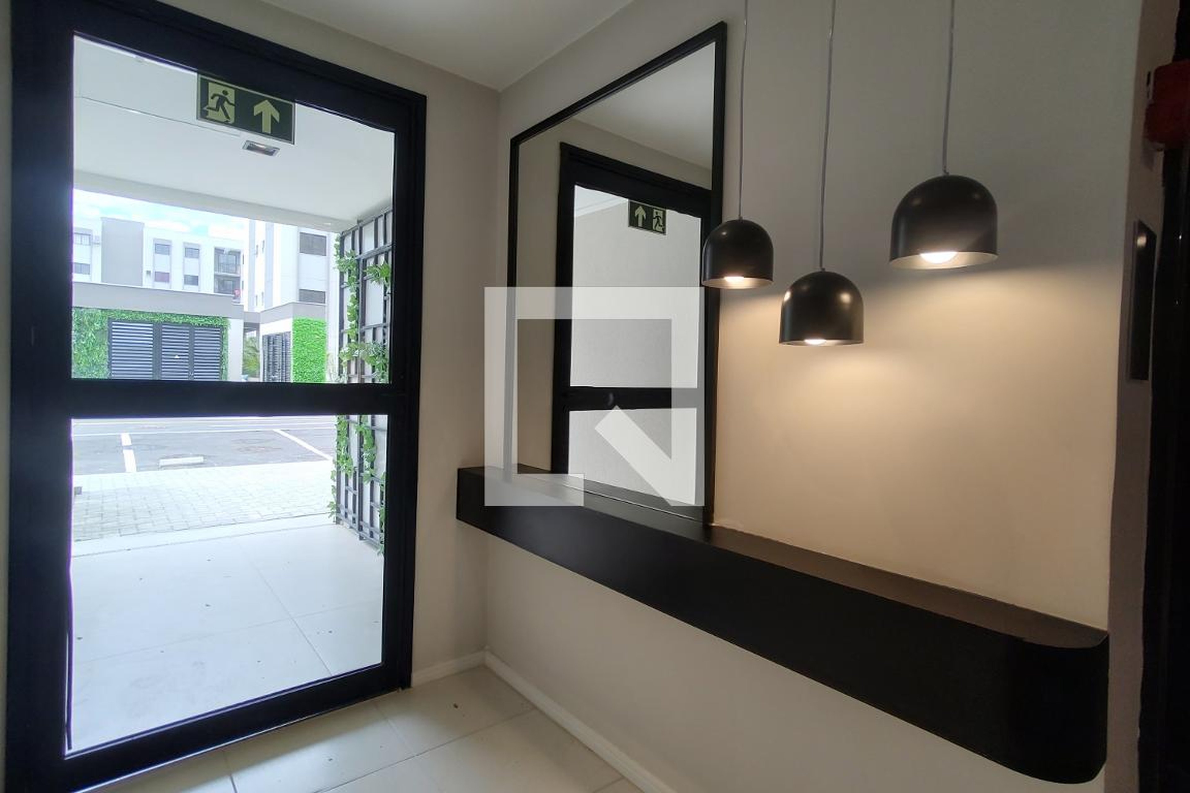 Hall de entrada Condomínio Parque Jardim Orquídea