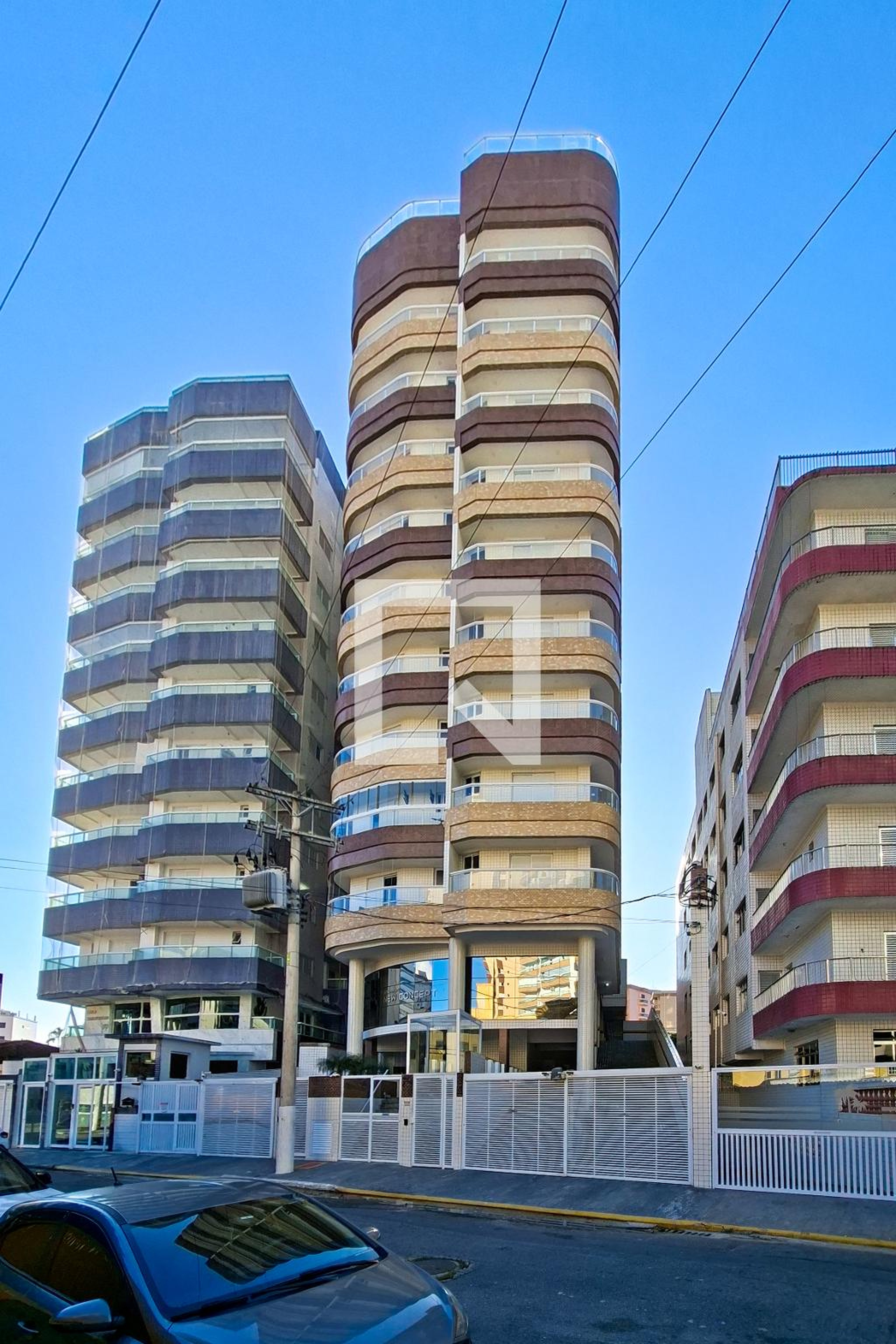 Fachada do Prédio Condomínio em Rua Jornalista Assis Chateaubriand, 76