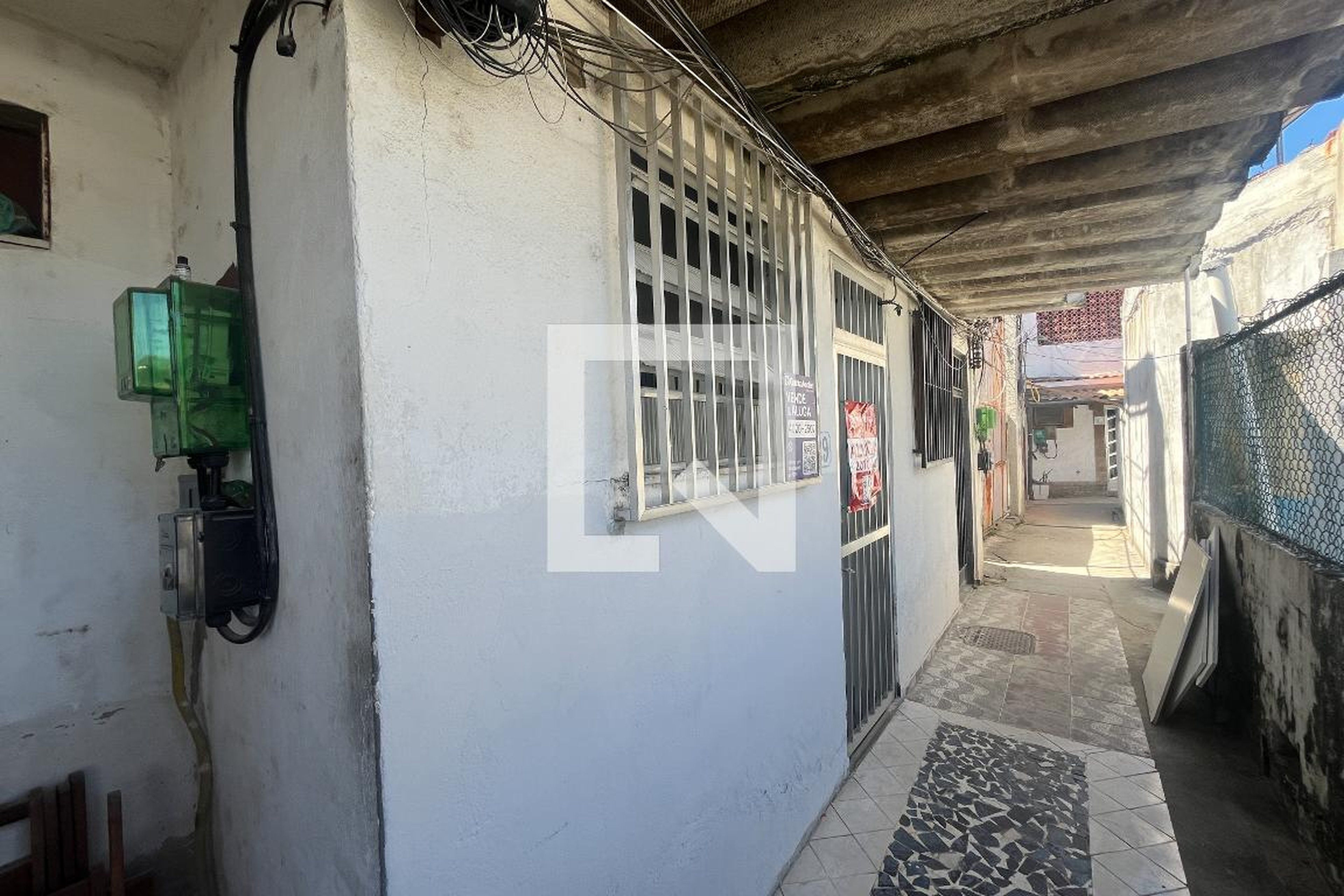 Fachada Condomínio em Rua Praia da Rosa, 1350