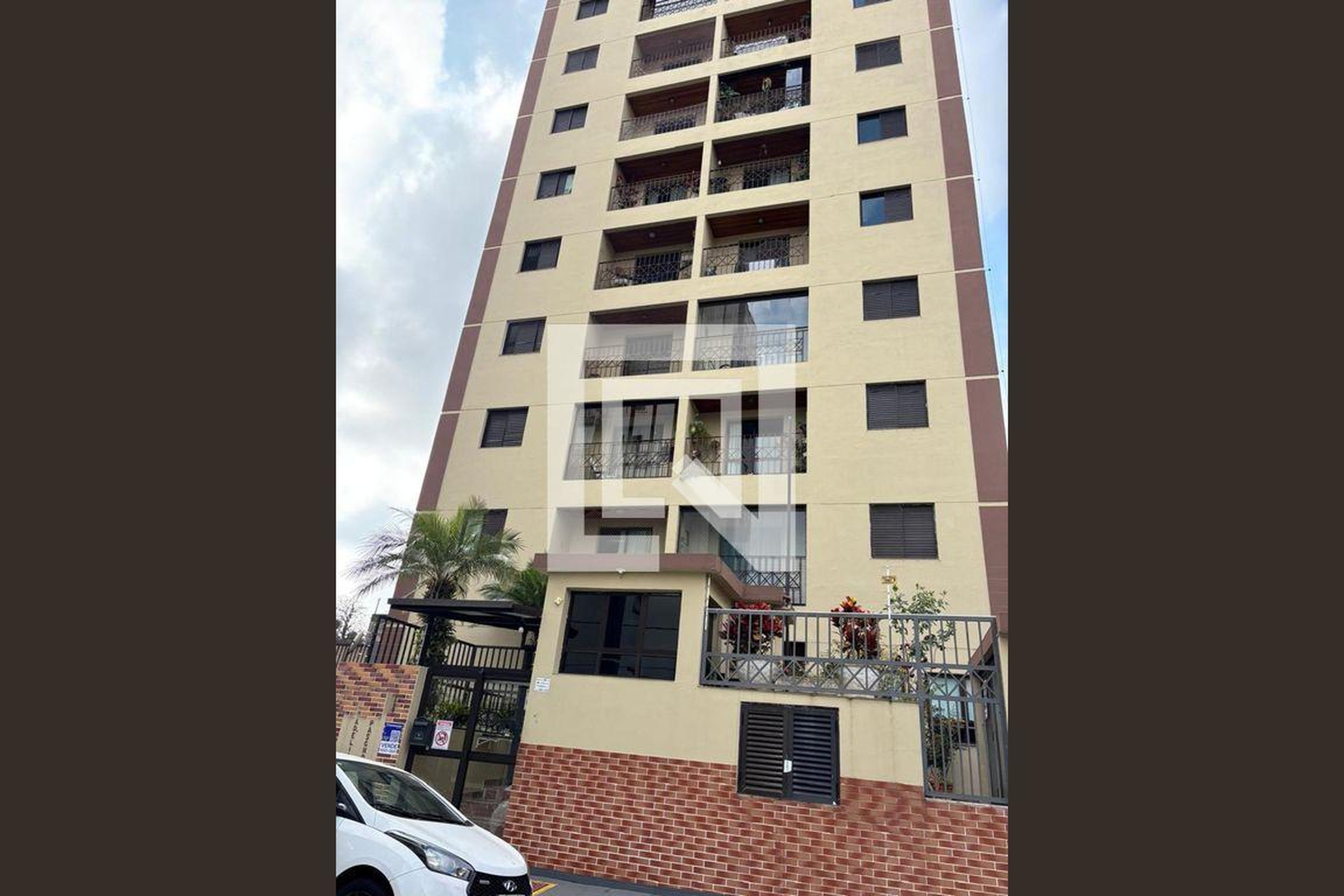 Fachada Condomínio Adelia Paschoal