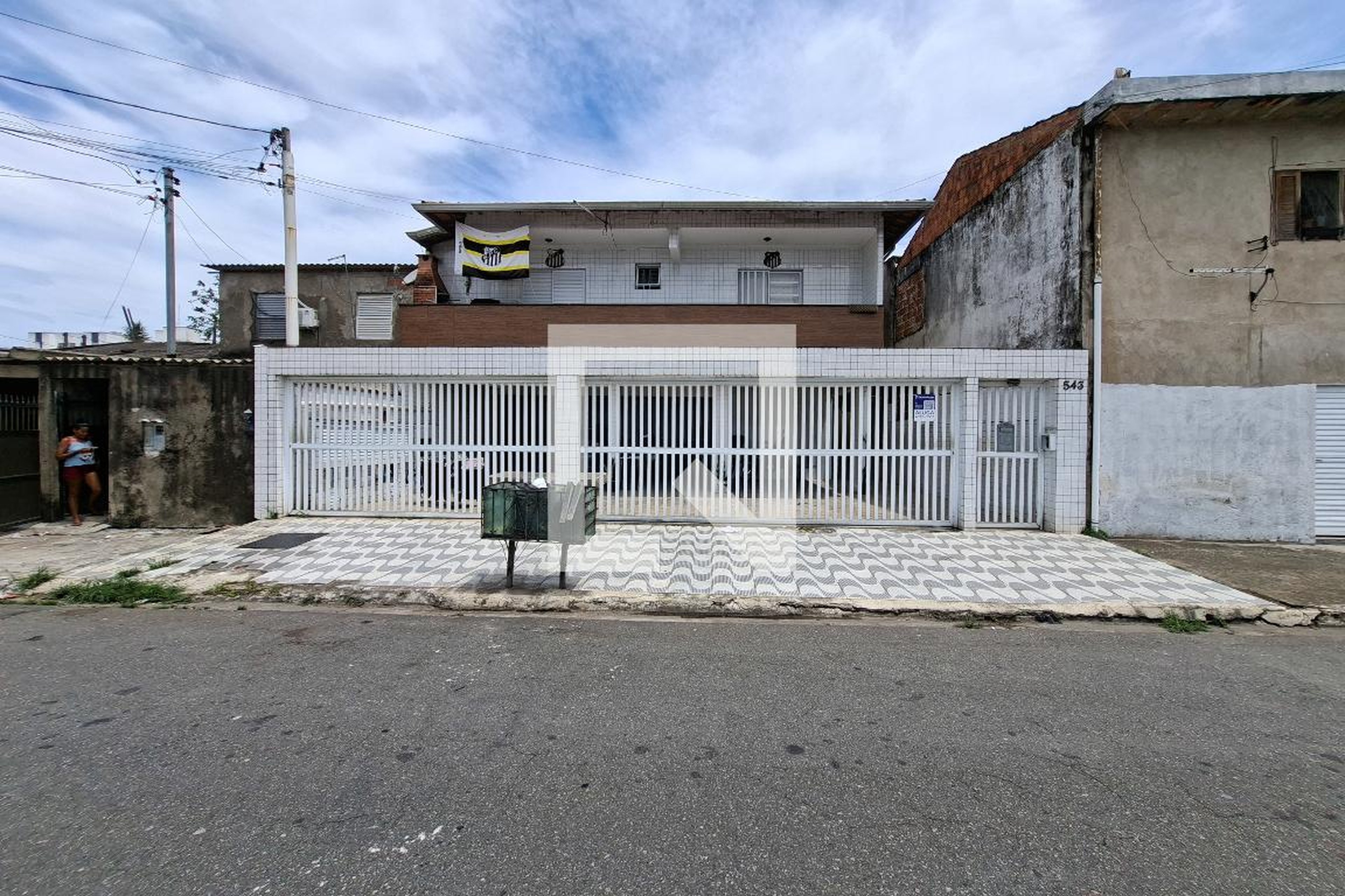 Fachada Condomínio em Rua Manoel Rodrigues dos Reis, 543