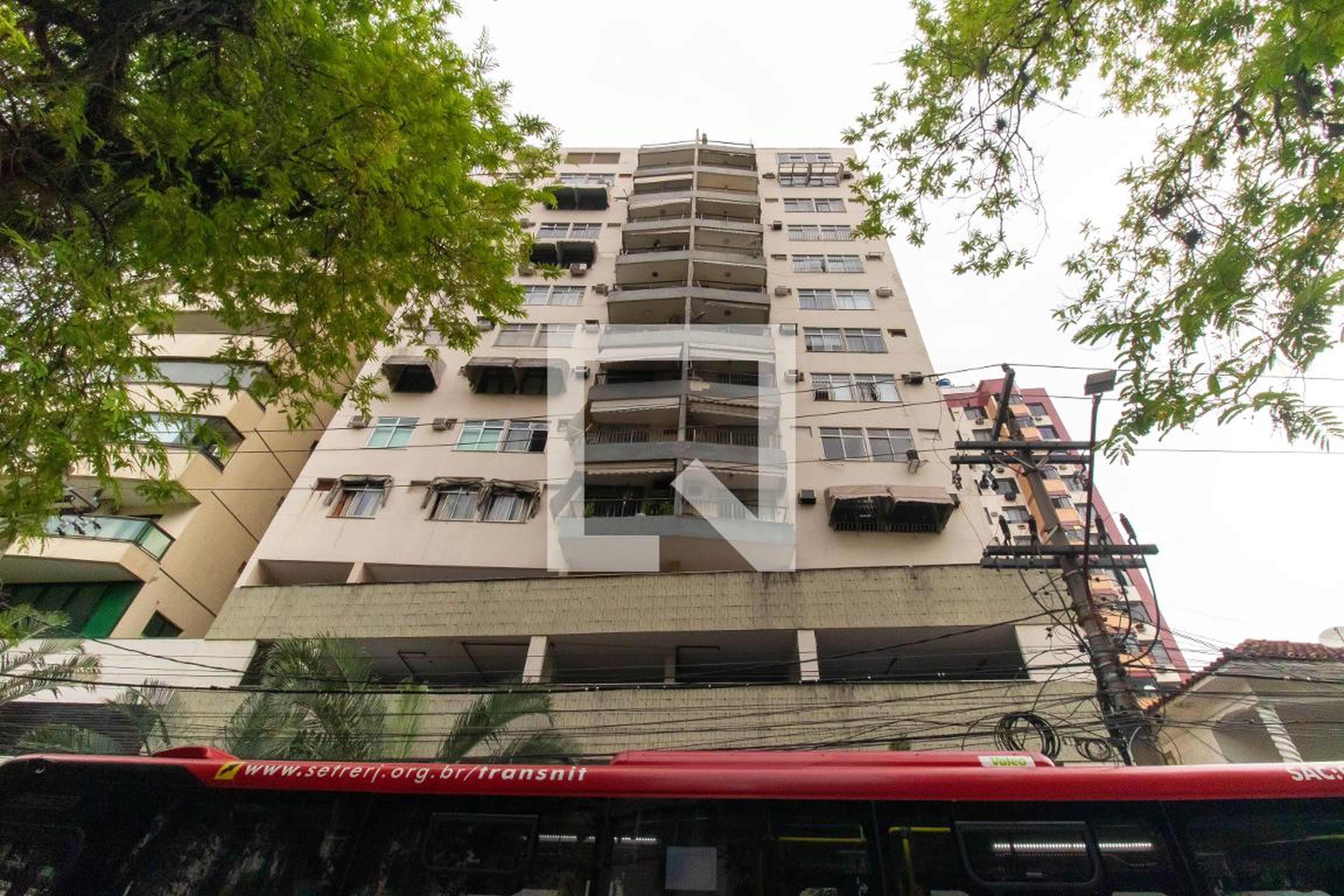 Fachada Condomínio Ed. Almirante Ary Parreiras