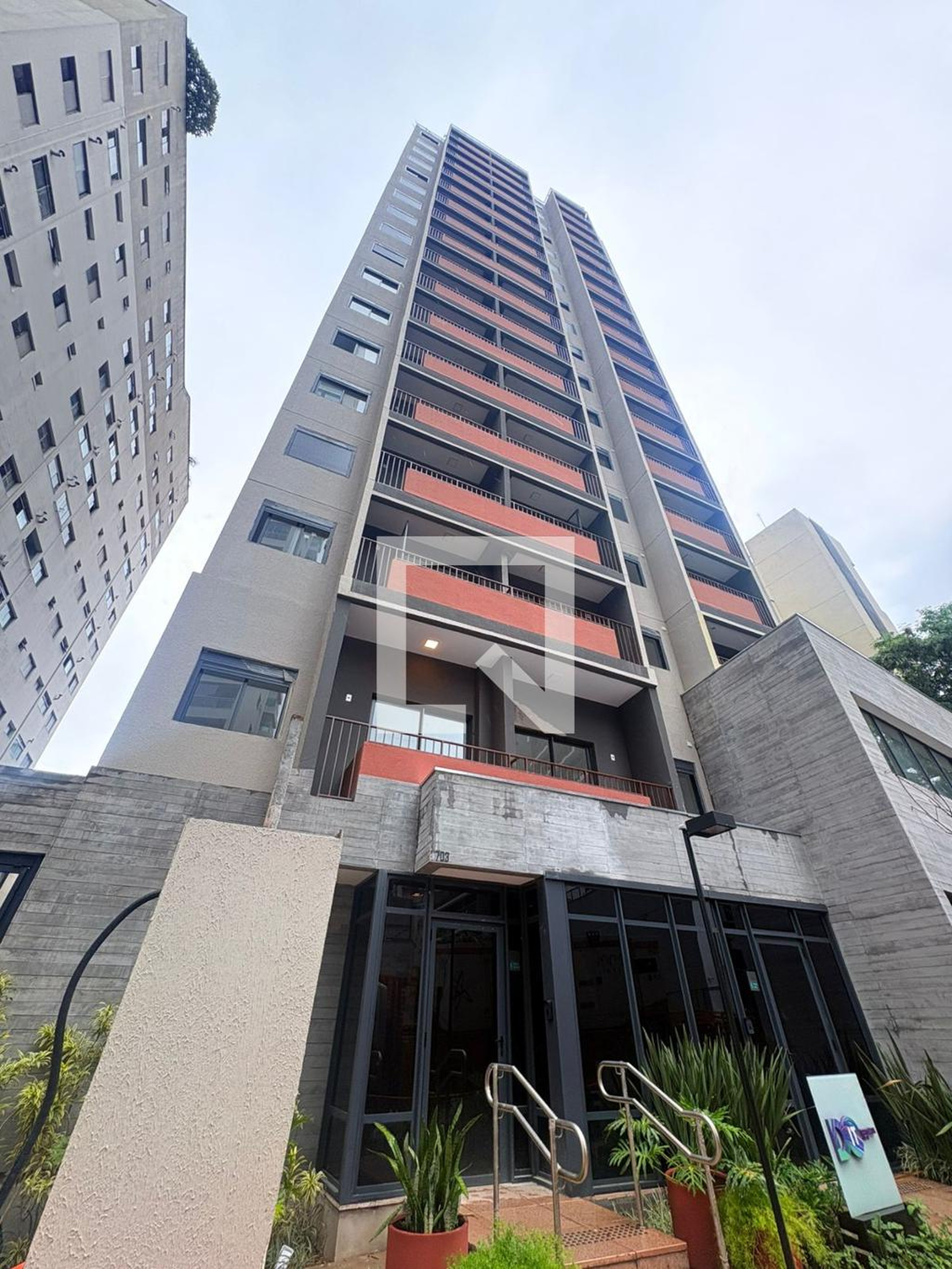 Fachada Condomínio It Frei Caneca