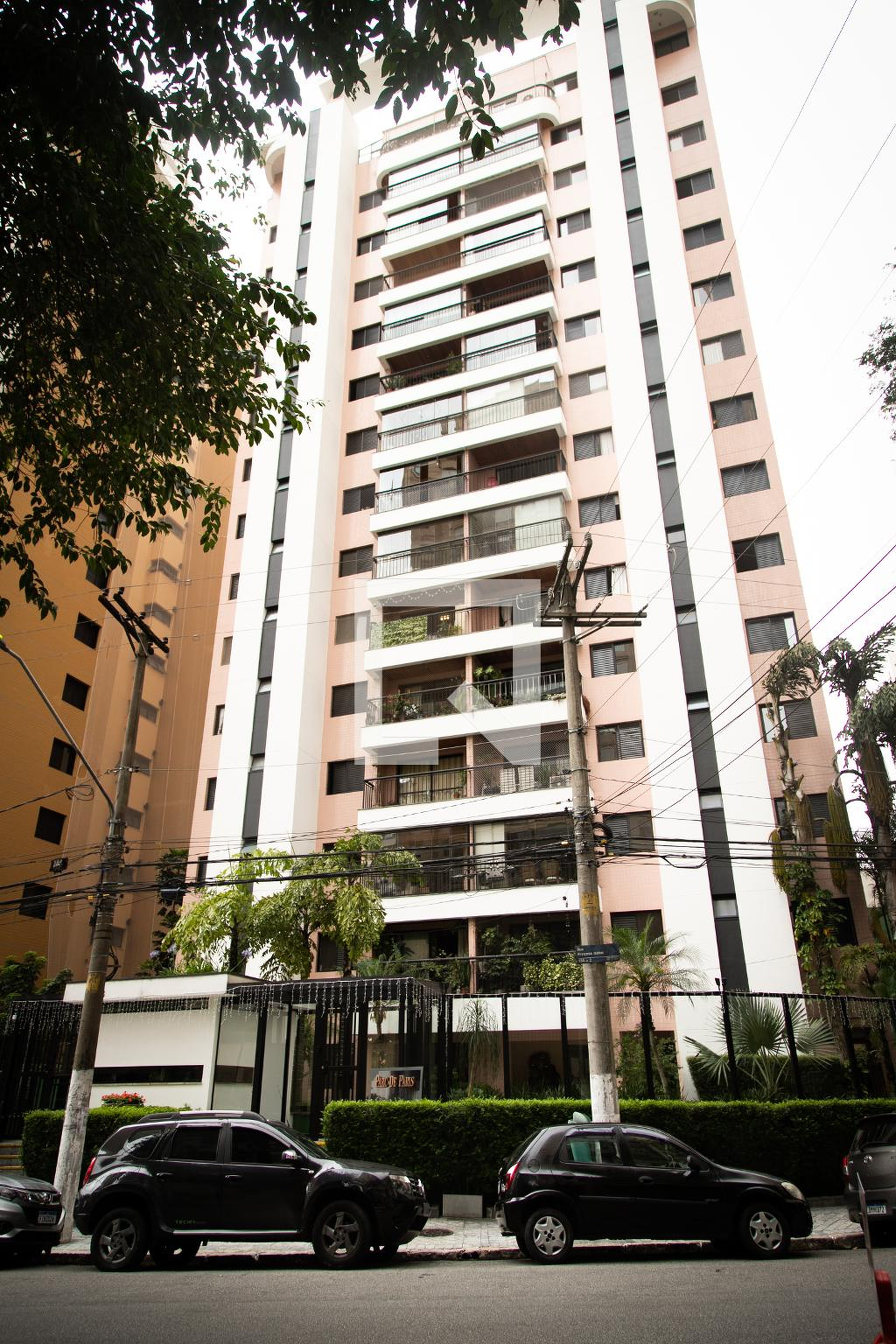 Fachada Edifício Parc de Paris
