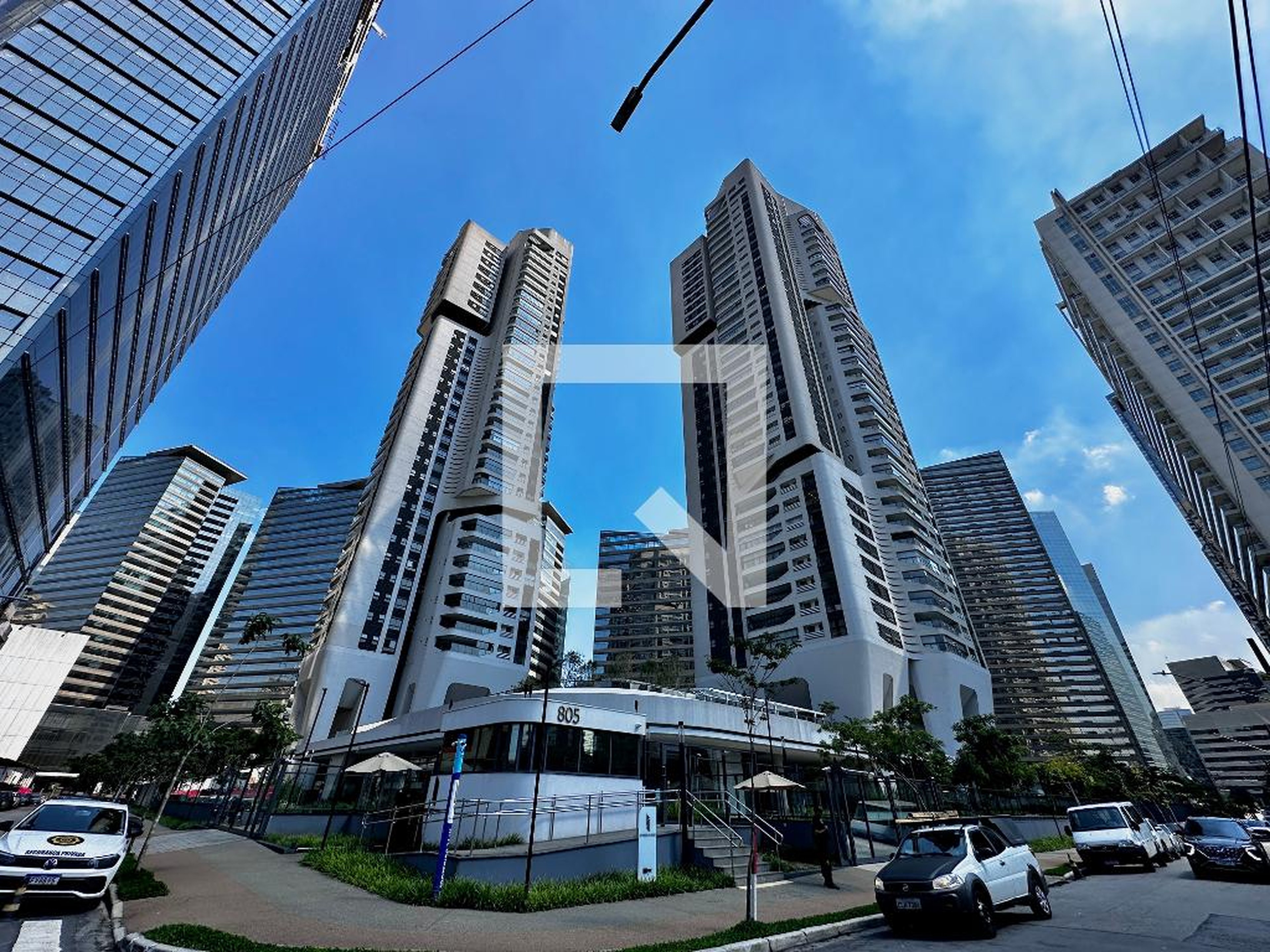 Fachada Condomínio em Rua José Vicente Cavalheiro, 1793