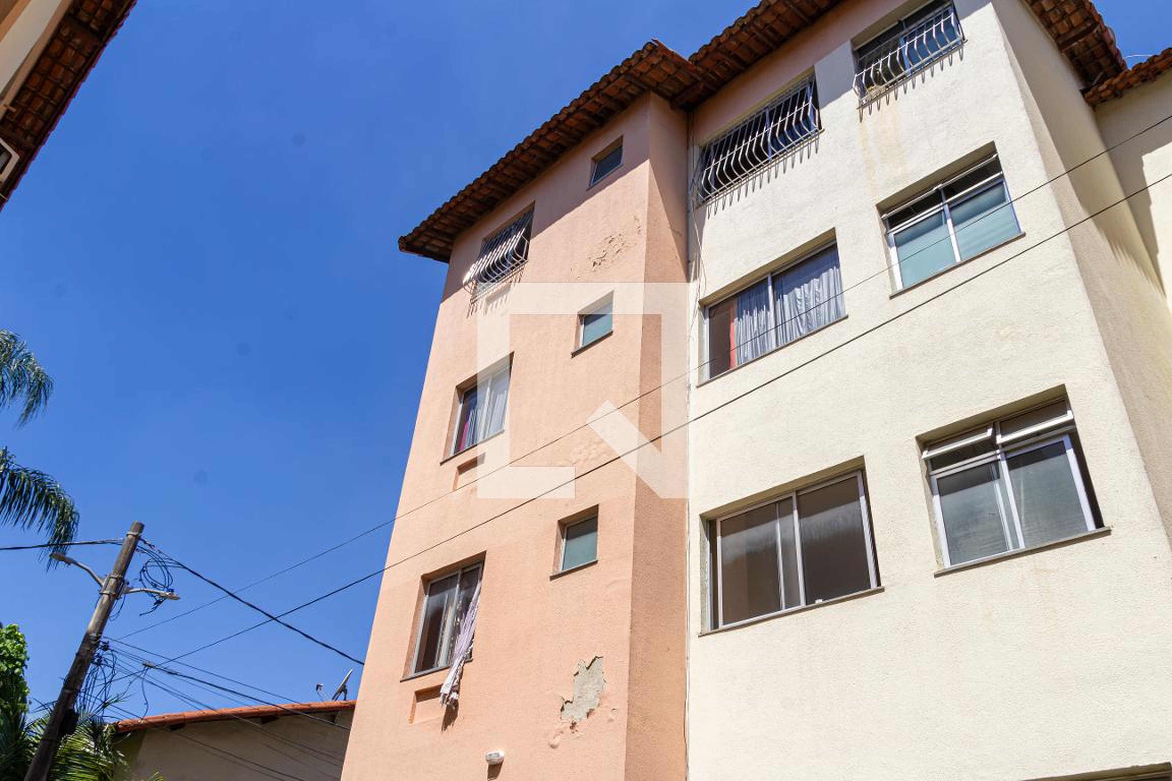 Fachada Condomínio Vivendas dos Rouxinóis