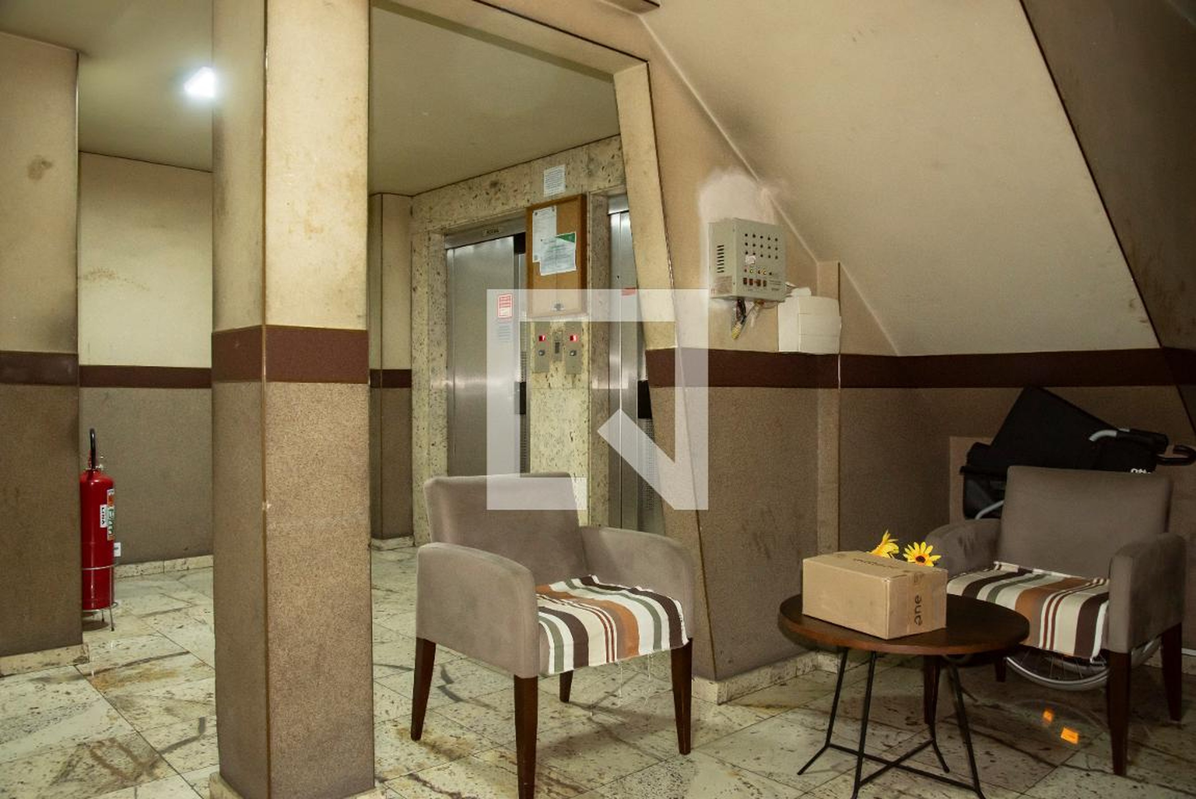 Hall social - Ed. Zina