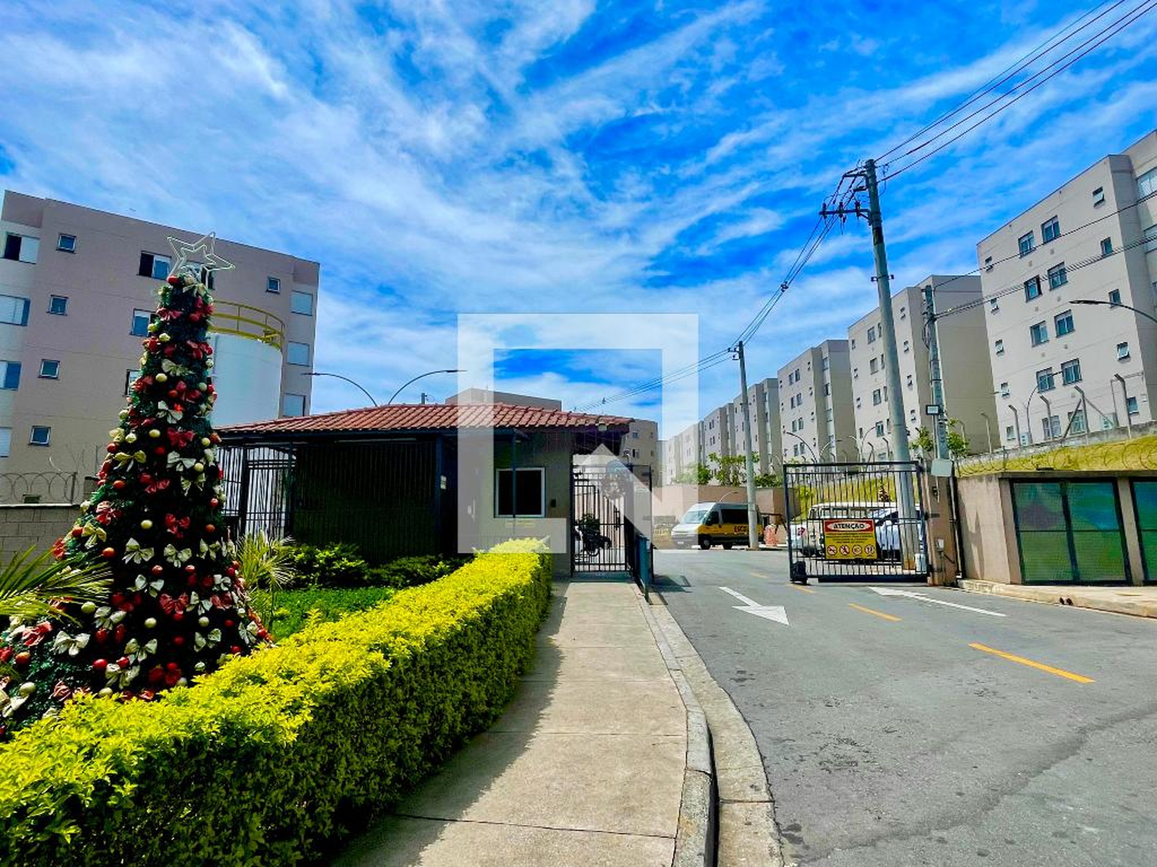 Fachada do predio Condomínio em Estrada Pimentas São Miguel, 07210380