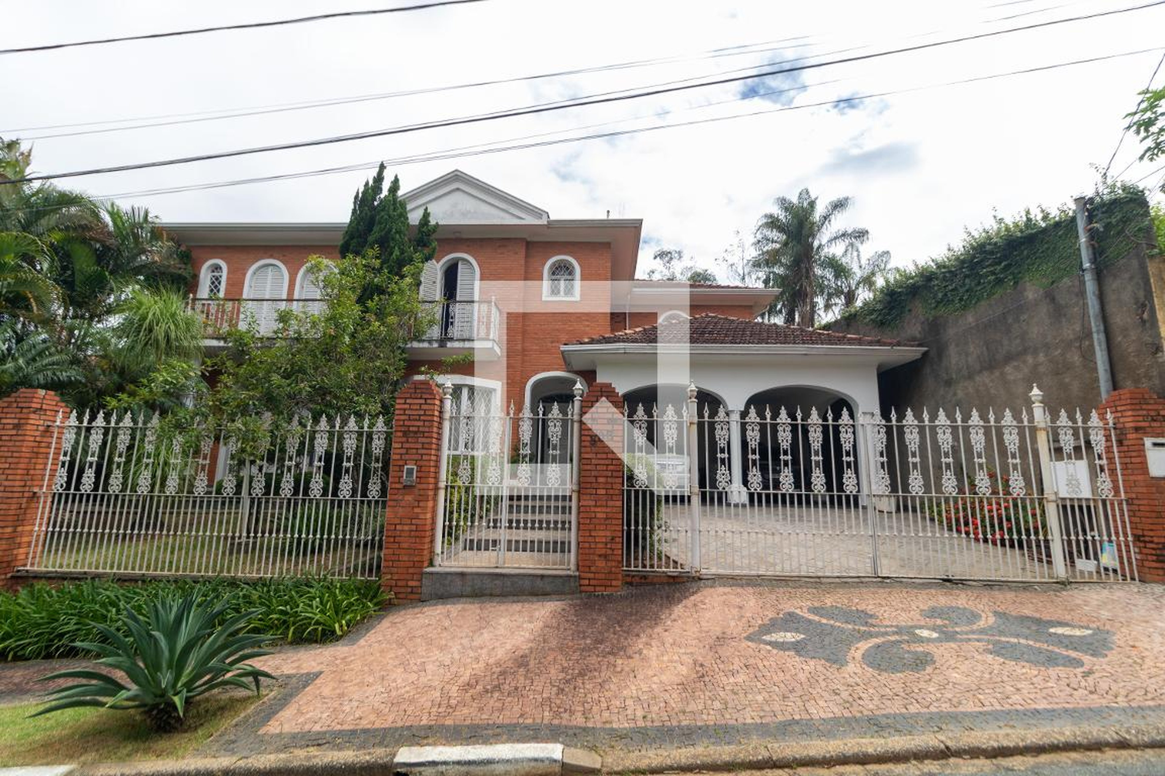 Fachada Condomínio em Rua do Parque, 303