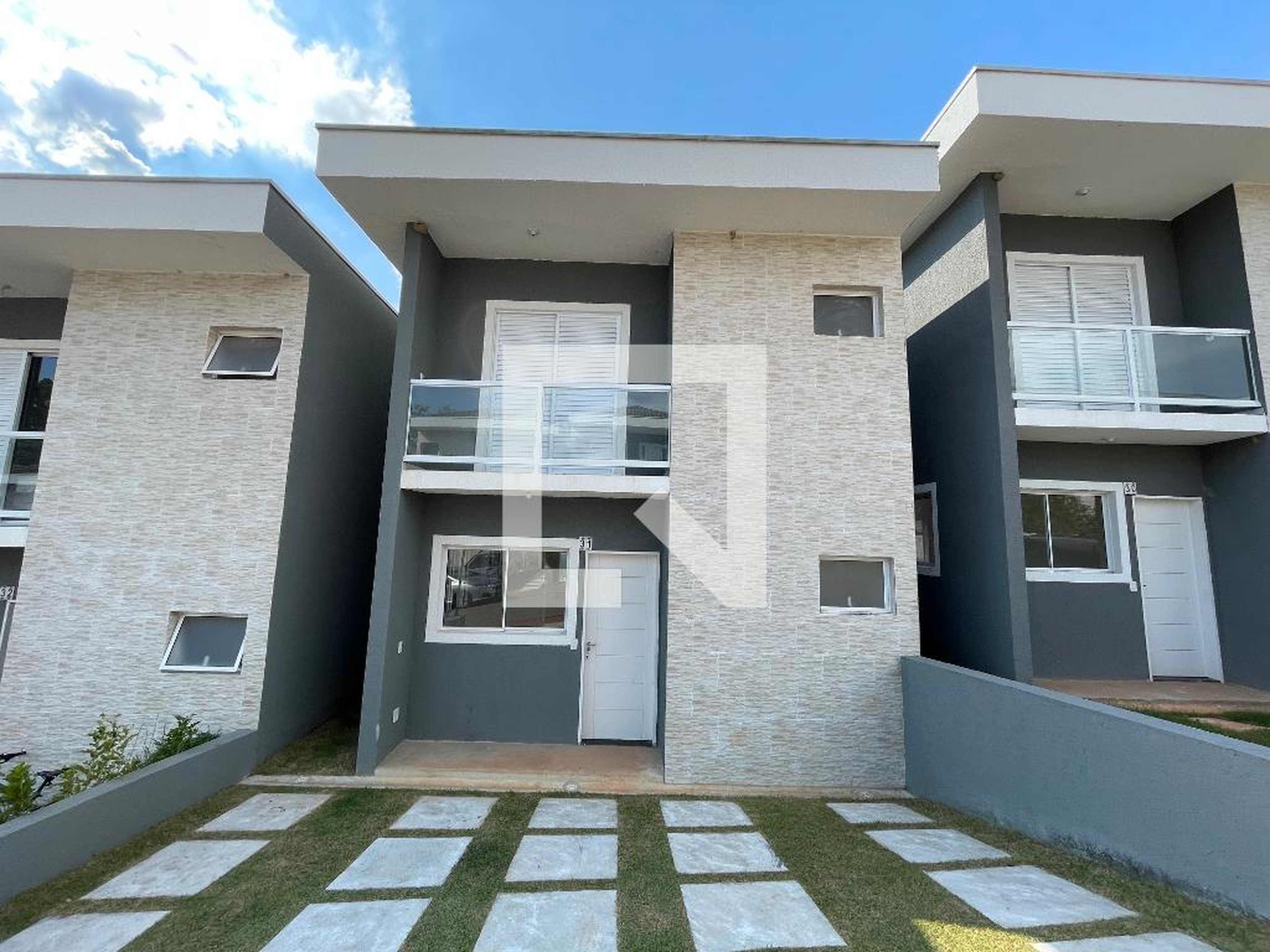 Fachada Condomínio em Avenida Nicodemos de Carvalho, 485