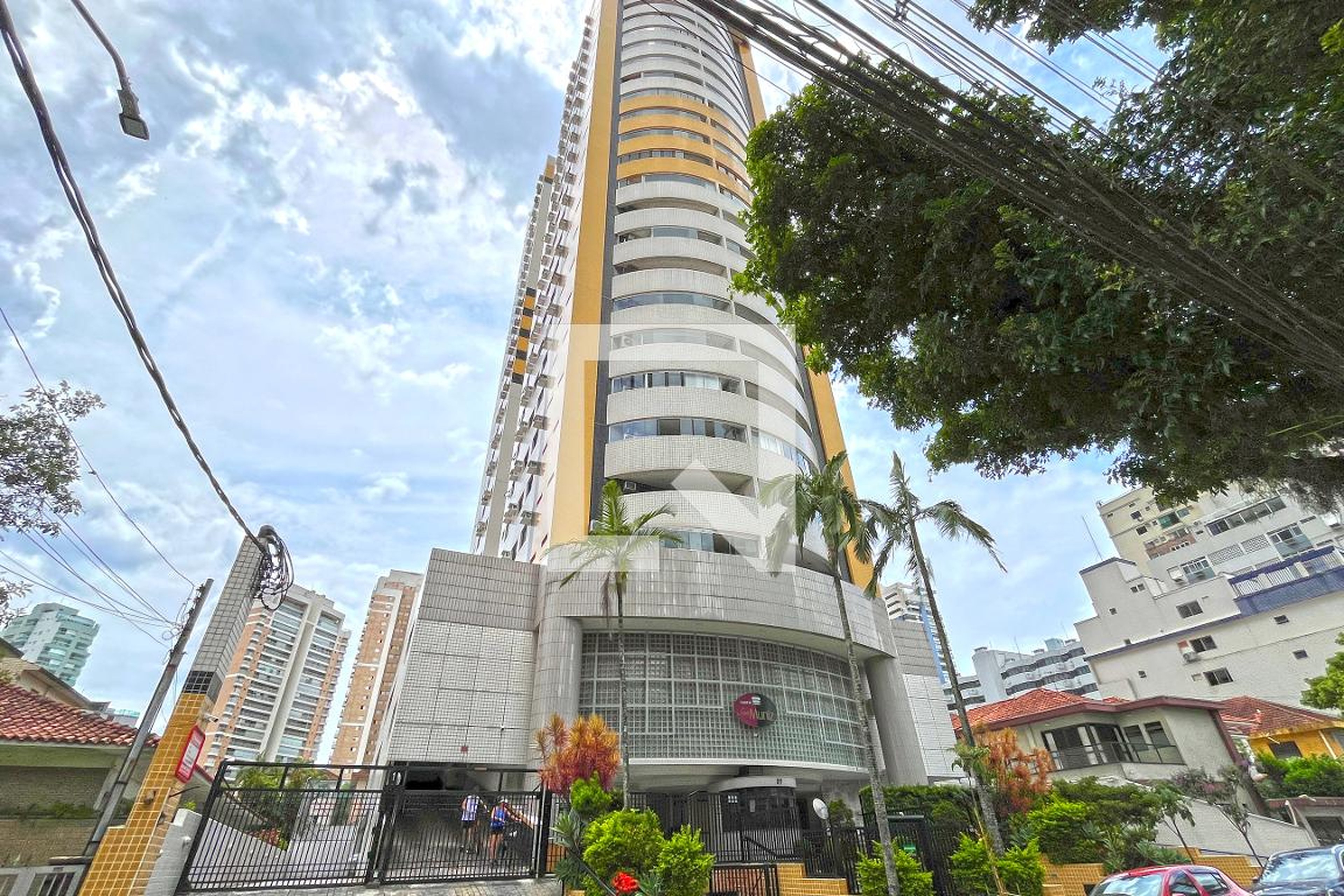 Fachada Condomínio em Rua Paraíba, 31