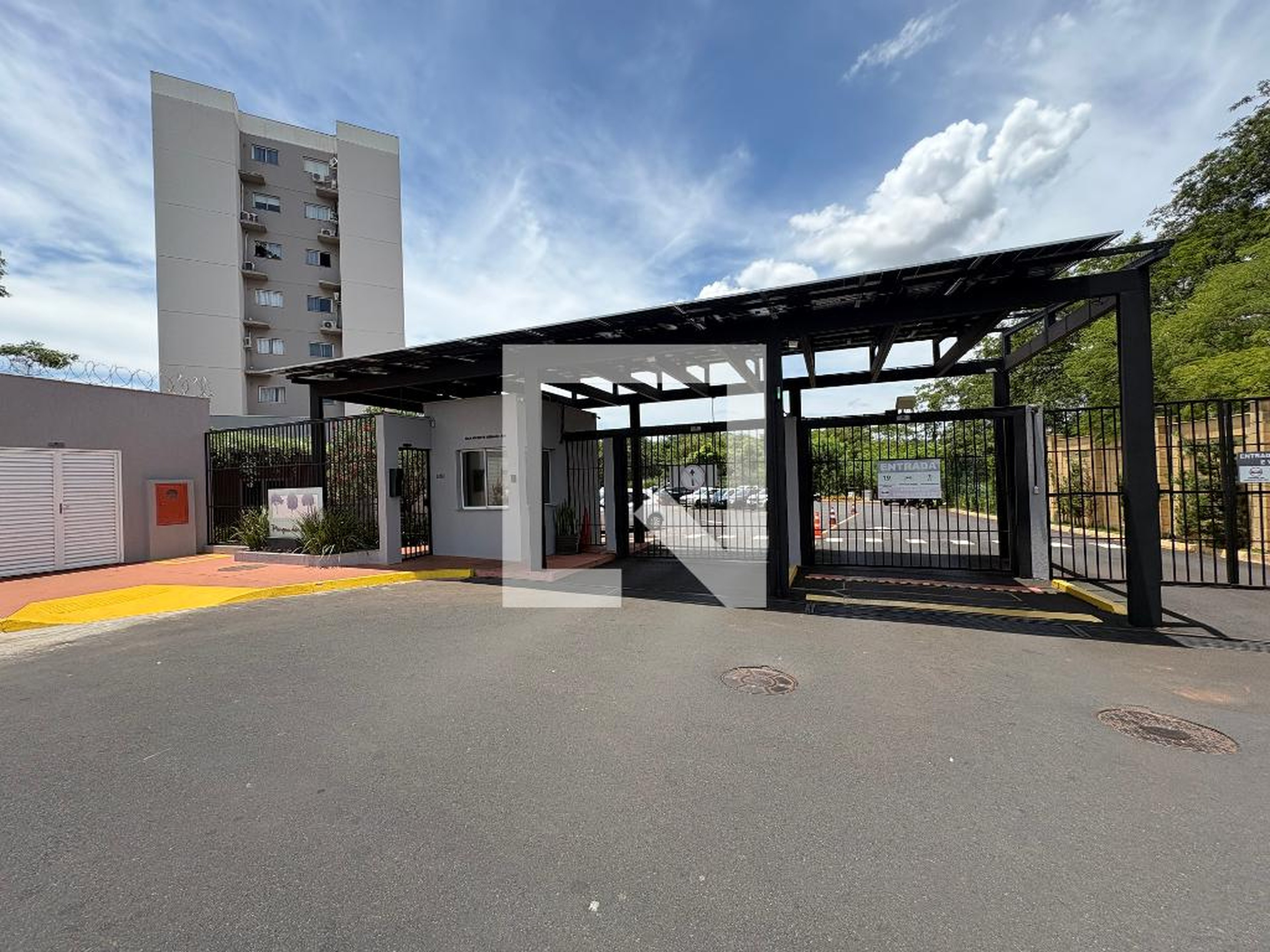 Fachada Condomínio Parque das Arvores