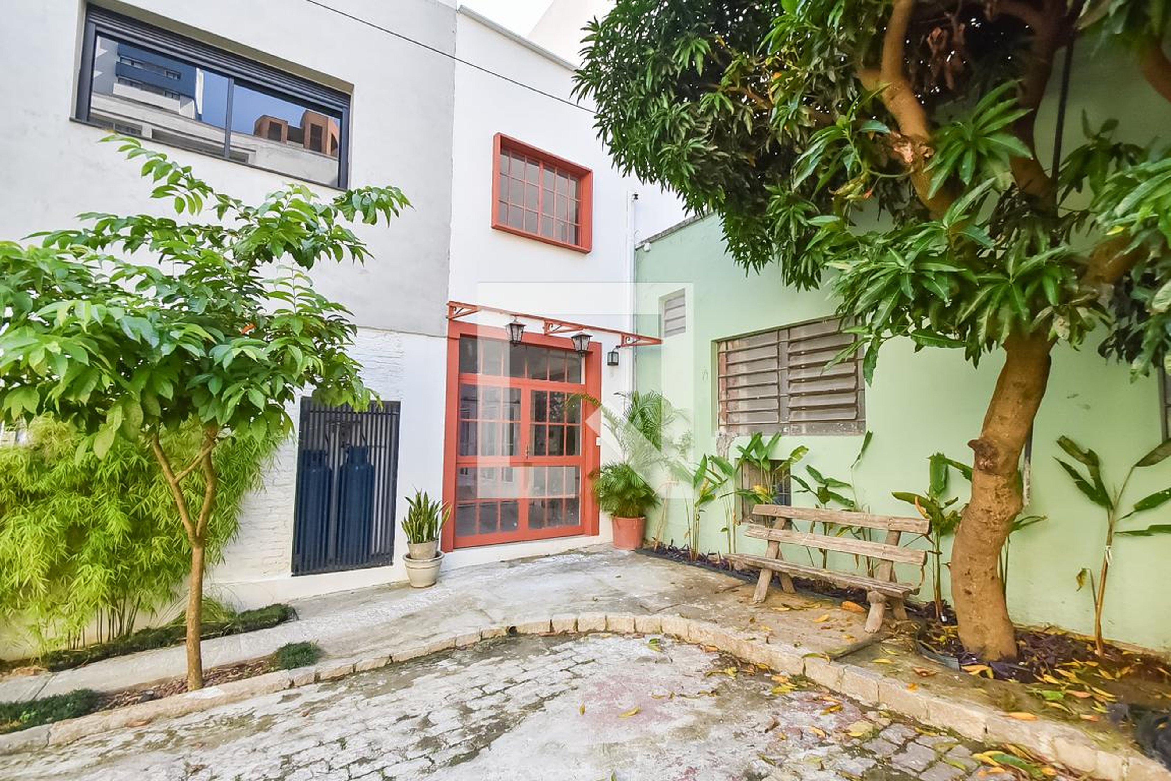 Fachada Condomínio em Rua Comendador Paulo Brancato, 1712