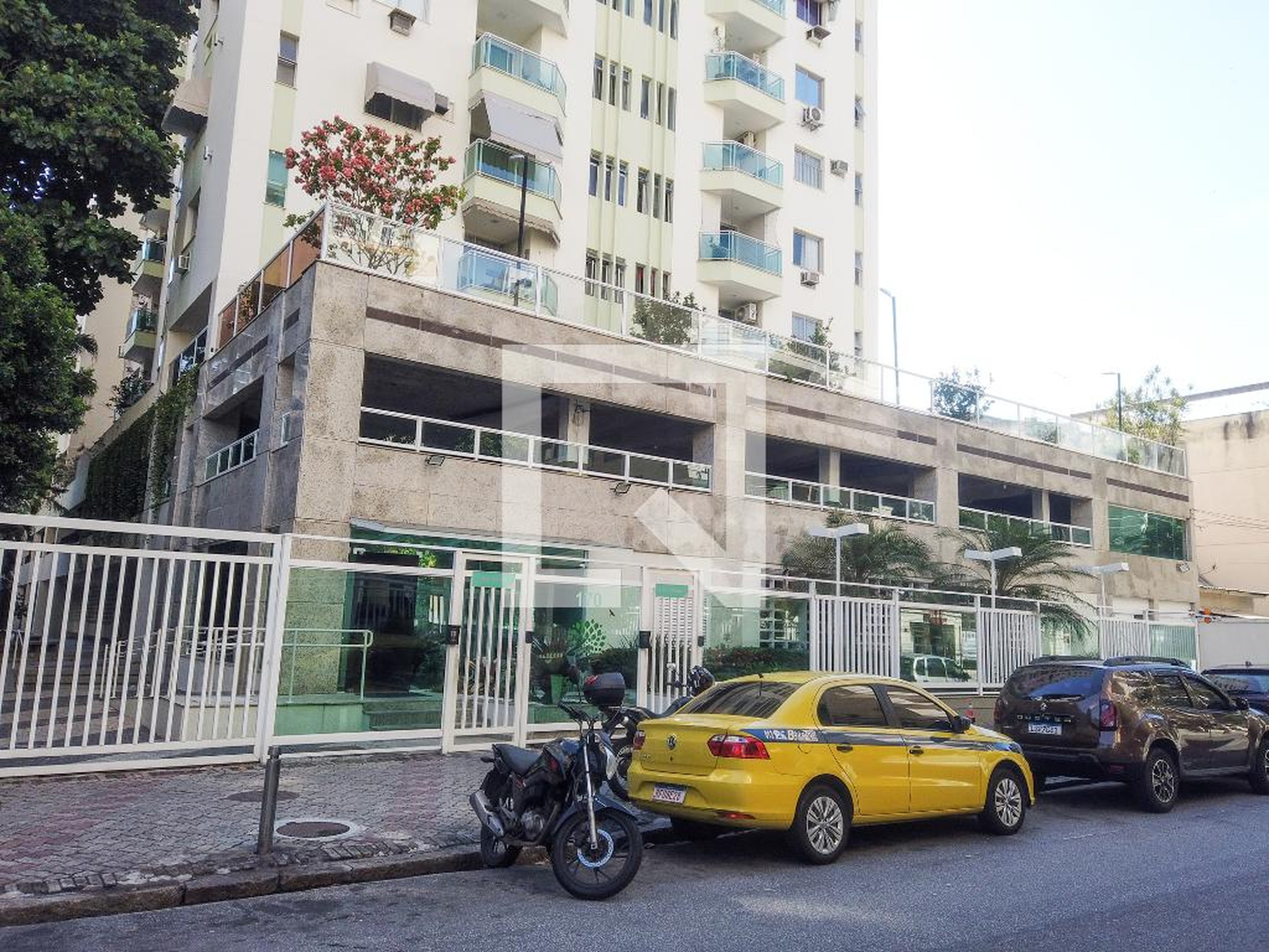 Fachada Edifício Promenade Geminiano Góis