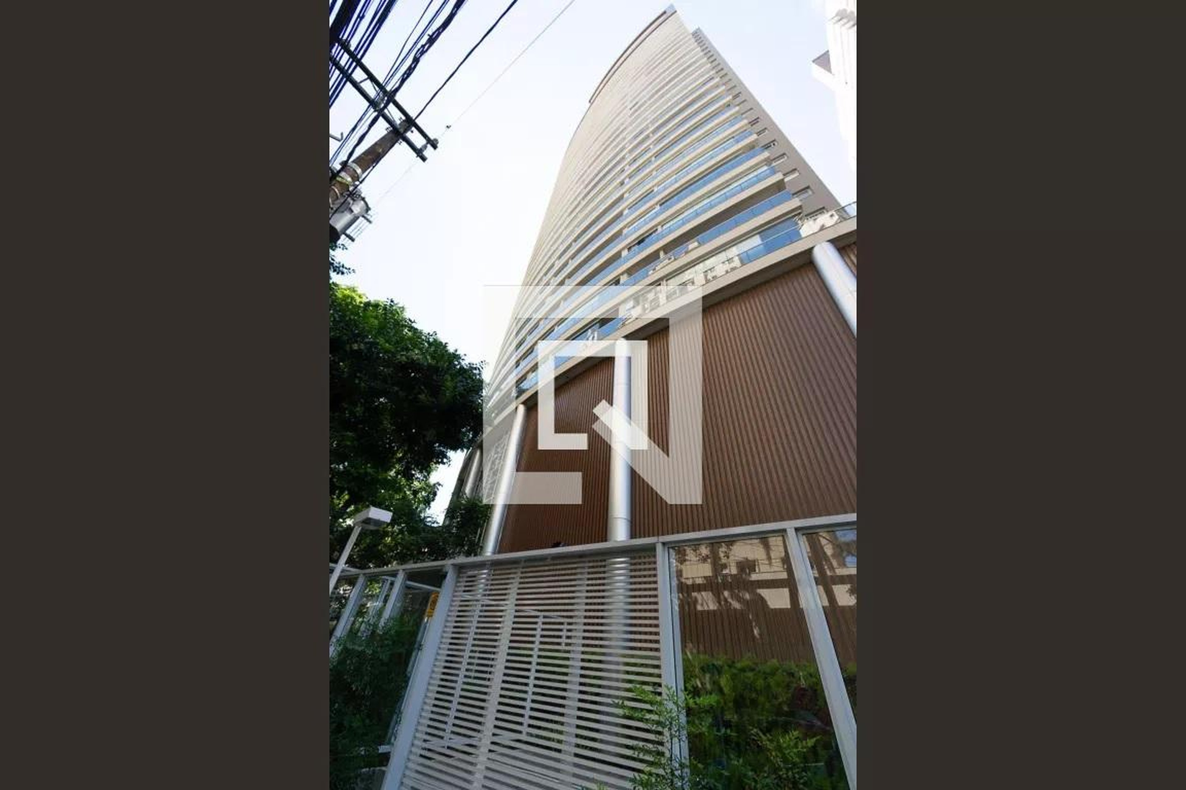 Fachada Condomínio Follow