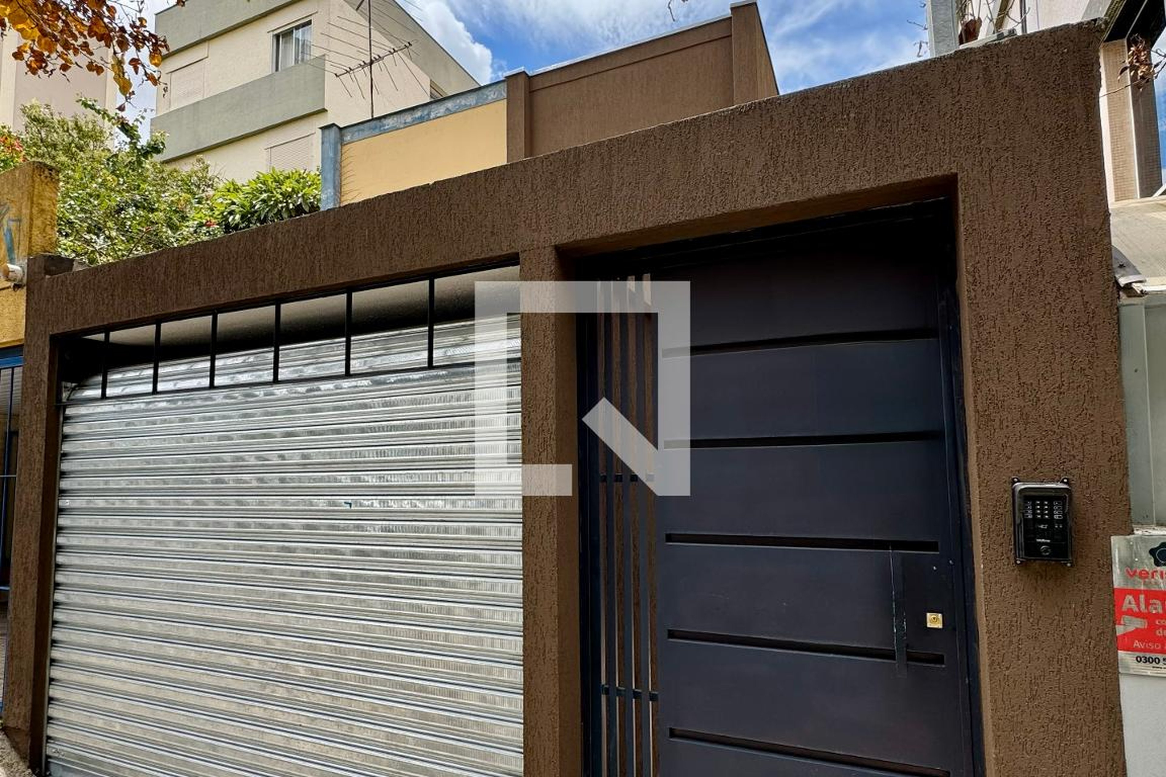 Fachada Condomínio em Rua Pio XI, 2269