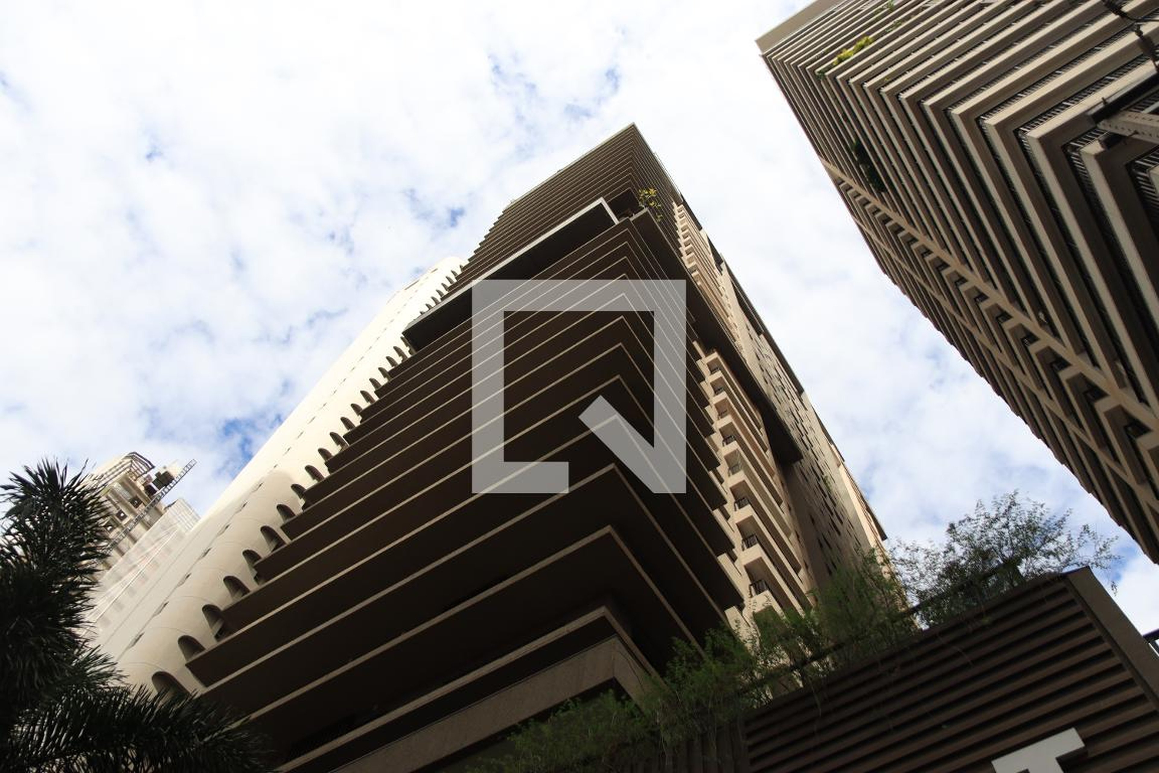 Fachada Condomínio Spot Marista