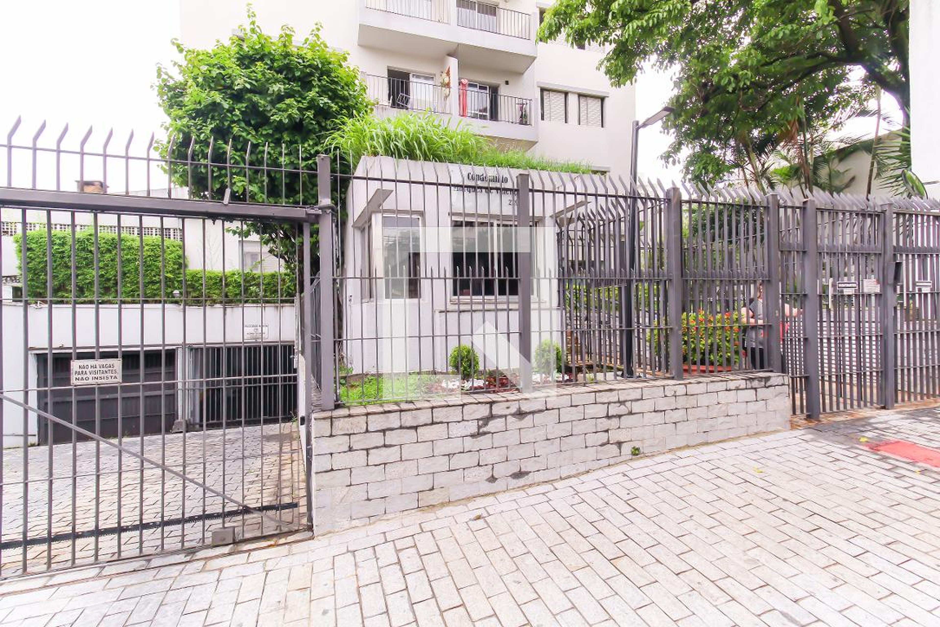 Fachada Condomínio em Rua Marquês de Valença, 230