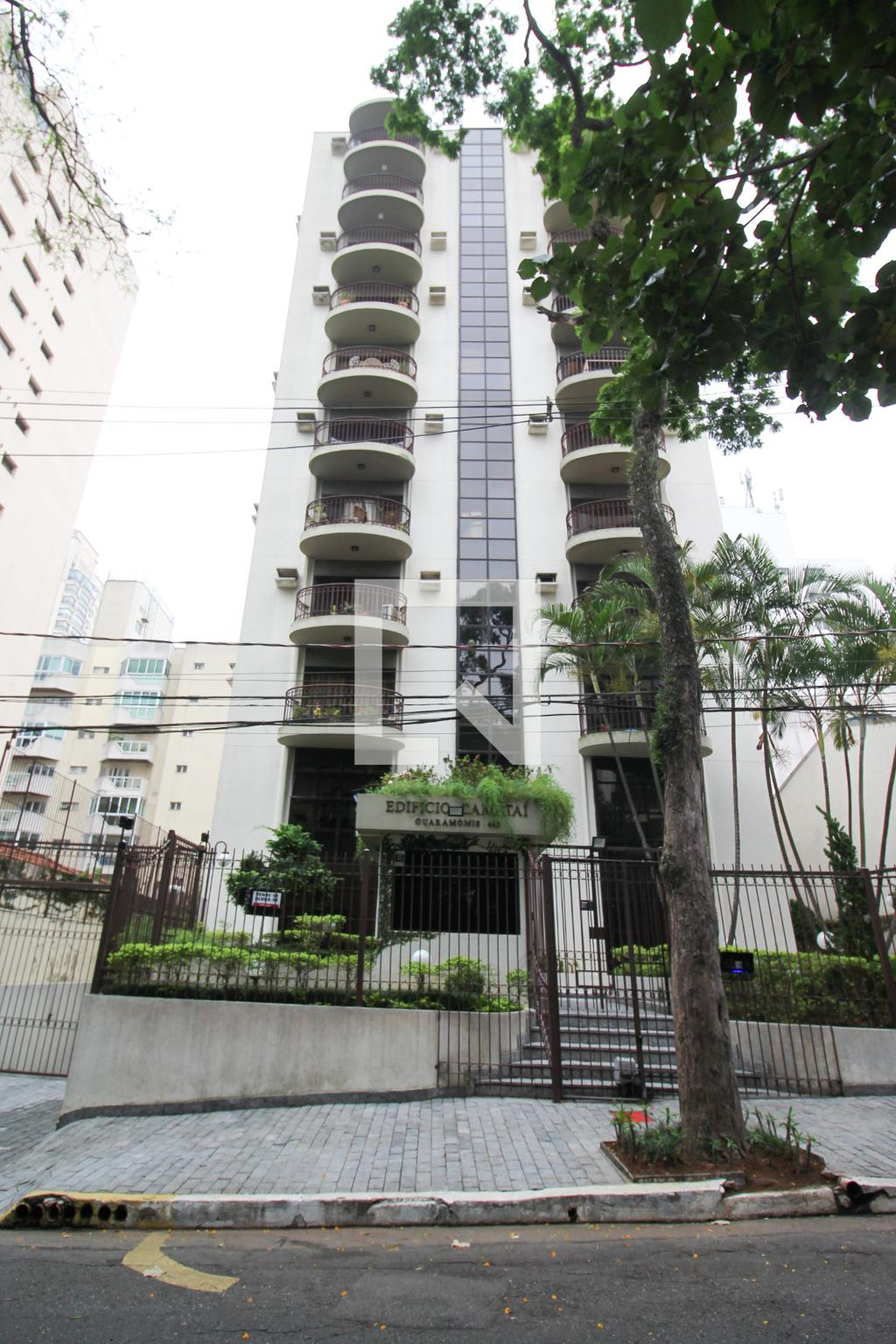 Fachada Edifício Camataí Guaramomis