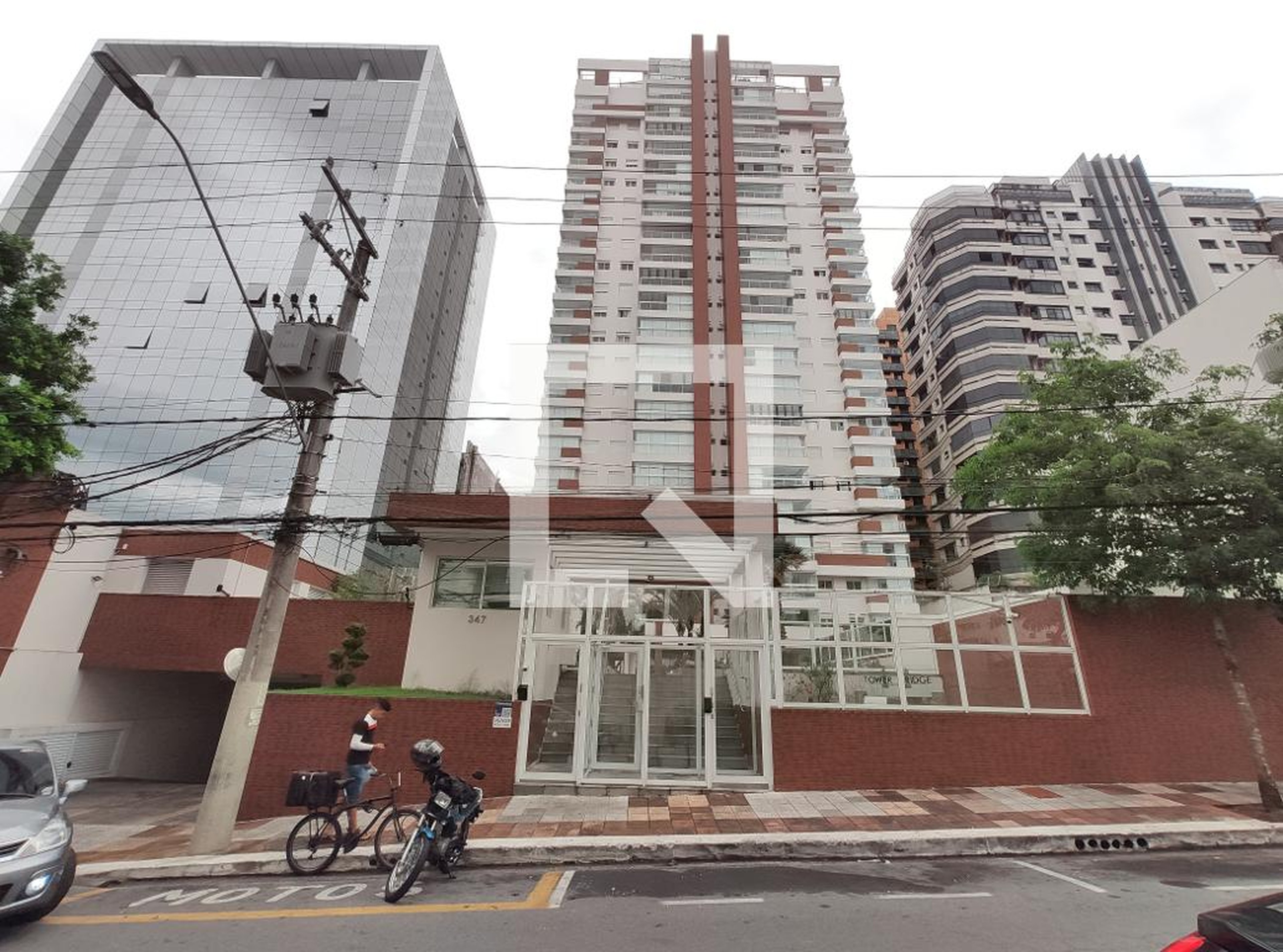 Fachada Condomínio Tower Bridge